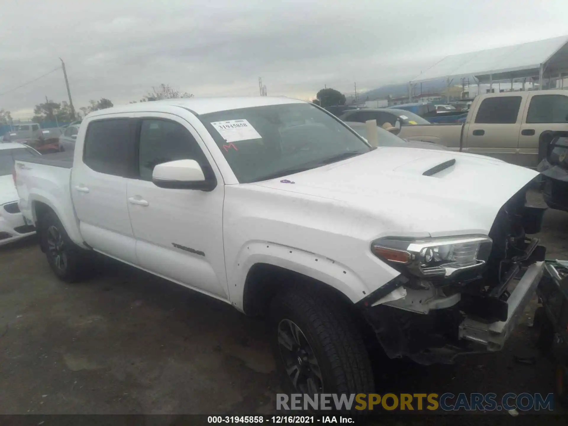 1 Photograph of a damaged car 3TMAZ5CN1KM086806 TOYOTA TACOMA 2WD 2019