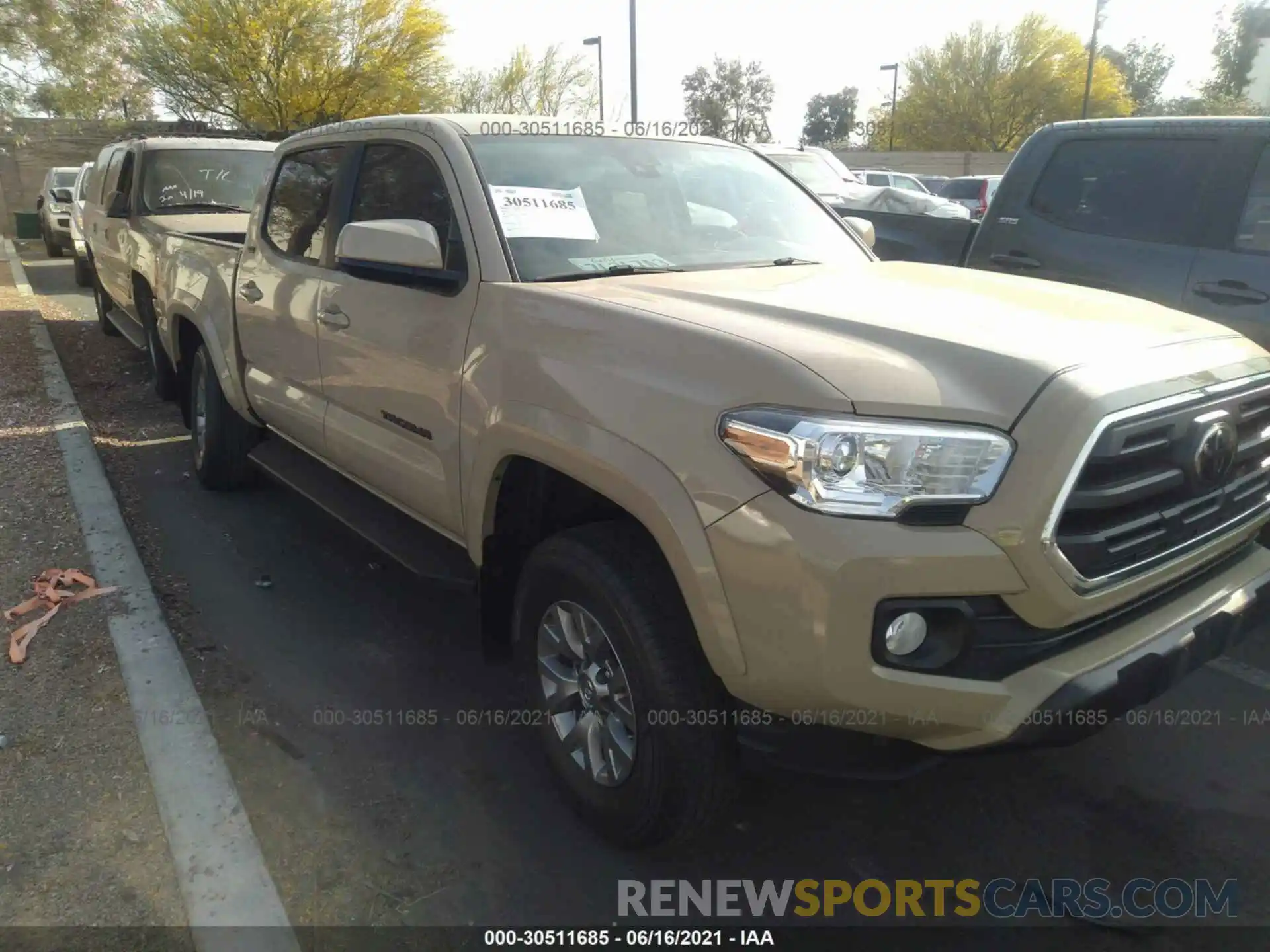 1 Photograph of a damaged car 3TMAZ5CN1KM086966 TOYOTA TACOMA 2WD 2019