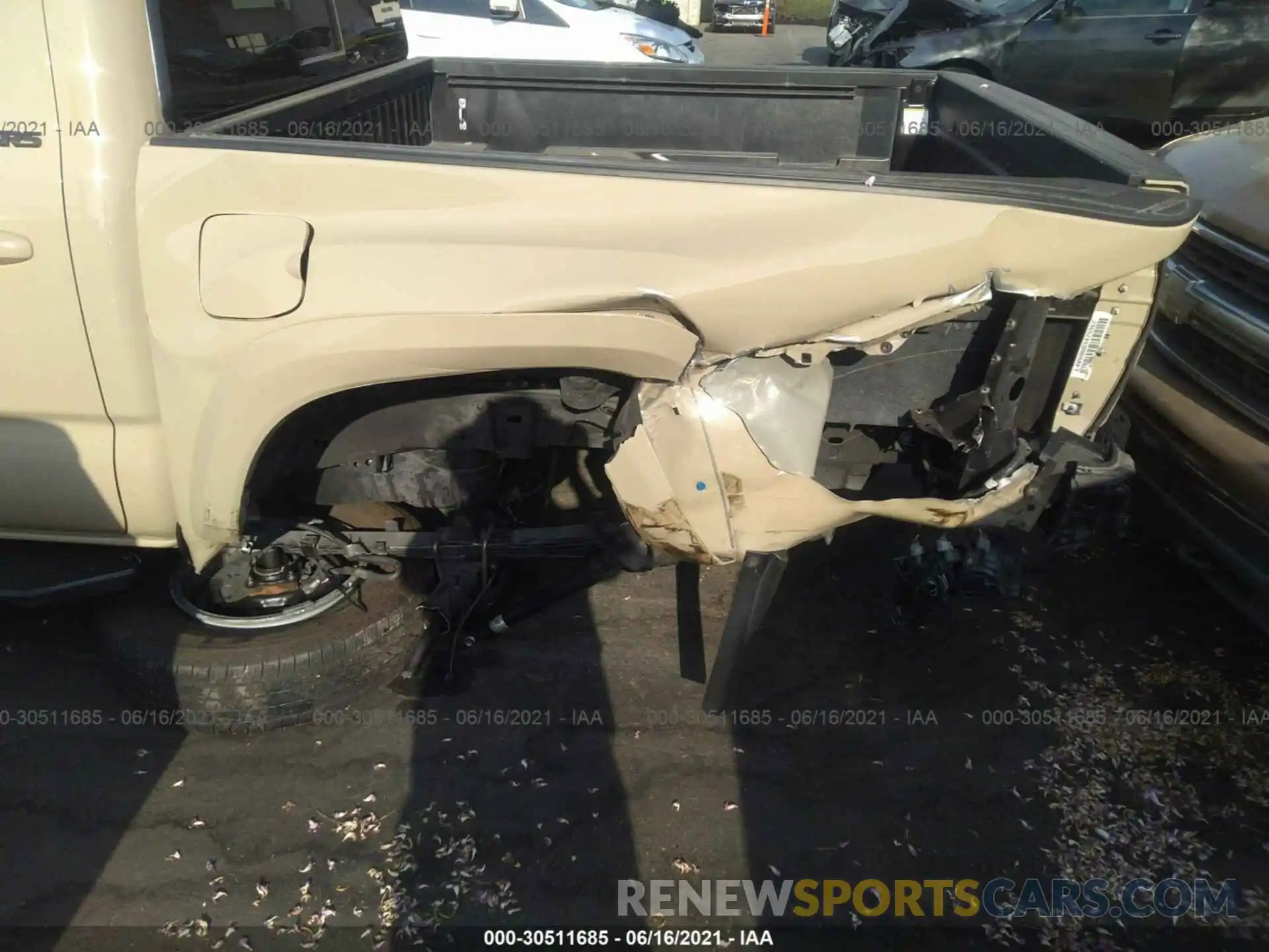 6 Photograph of a damaged car 3TMAZ5CN1KM086966 TOYOTA TACOMA 2WD 2019