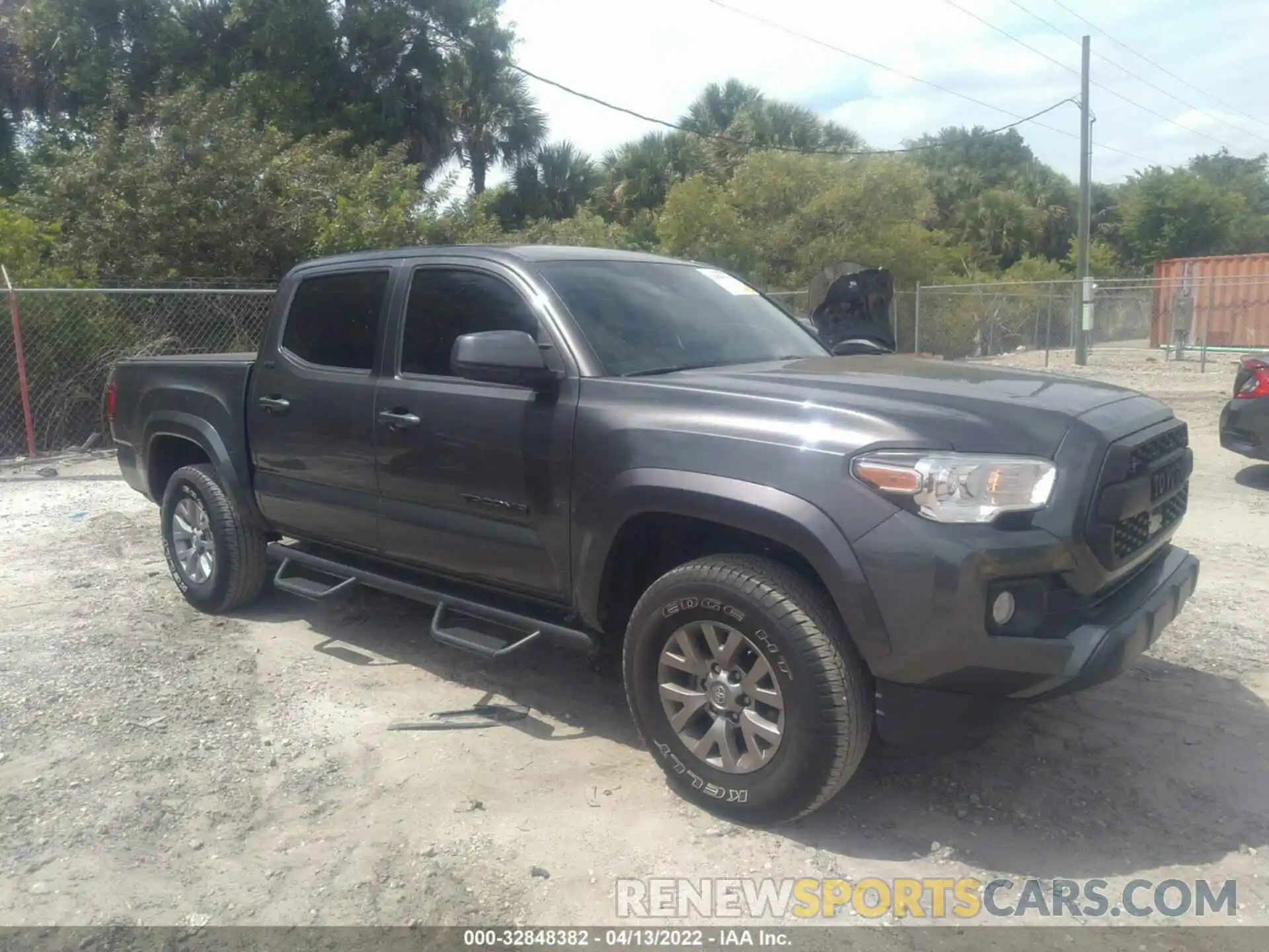 1 Photograph of a damaged car 3TMAZ5CN1KM087499 TOYOTA TACOMA 2WD 2019