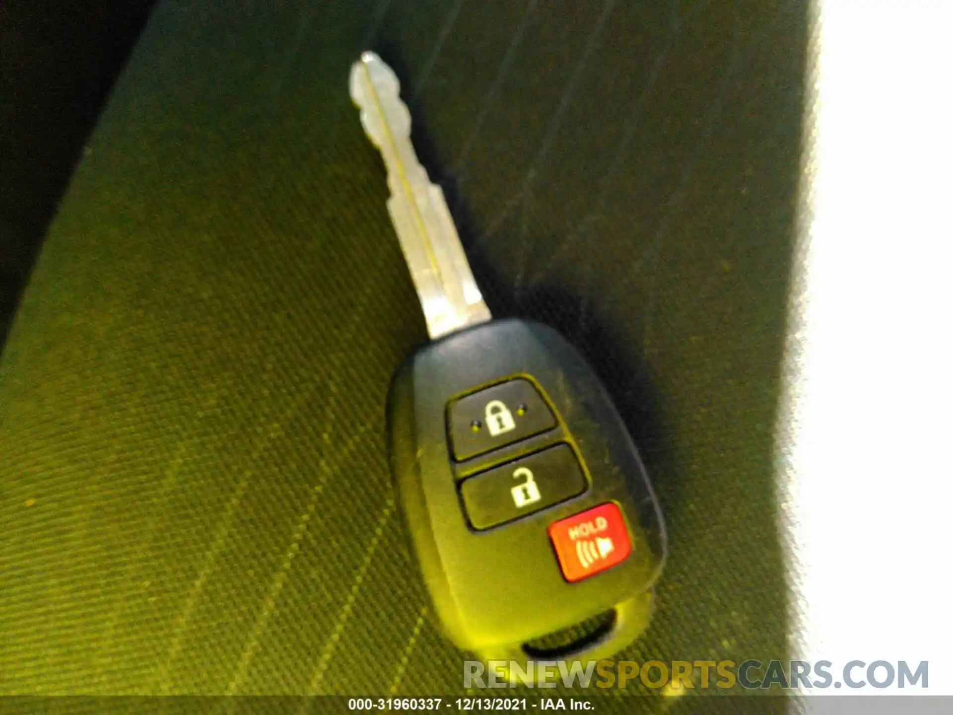 11 Photograph of a damaged car 3TMAZ5CN1KM088023 TOYOTA TACOMA 2WD 2019