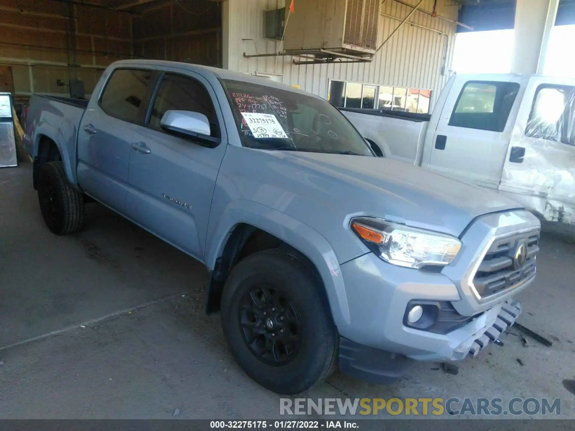 1 Photograph of a damaged car 3TMAZ5CN1KM090032 TOYOTA TACOMA 2WD 2019