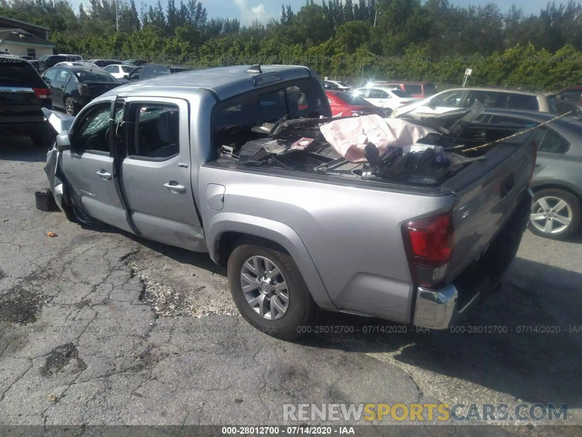 3 Photograph of a damaged car 3TMAZ5CN1KM094744 TOYOTA TACOMA 2WD 2019