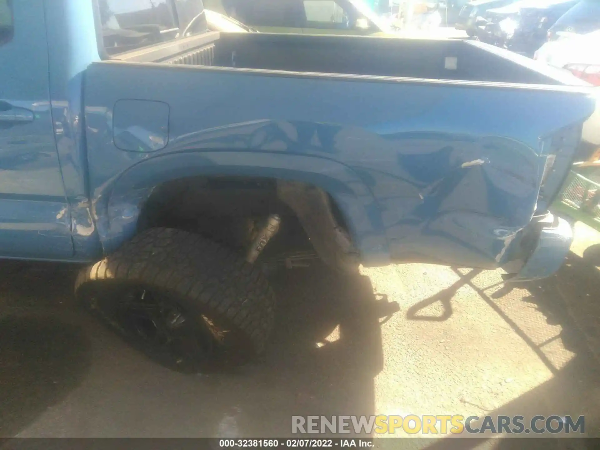 6 Photograph of a damaged car 3TMAZ5CN1KM099071 TOYOTA TACOMA 2WD 2019