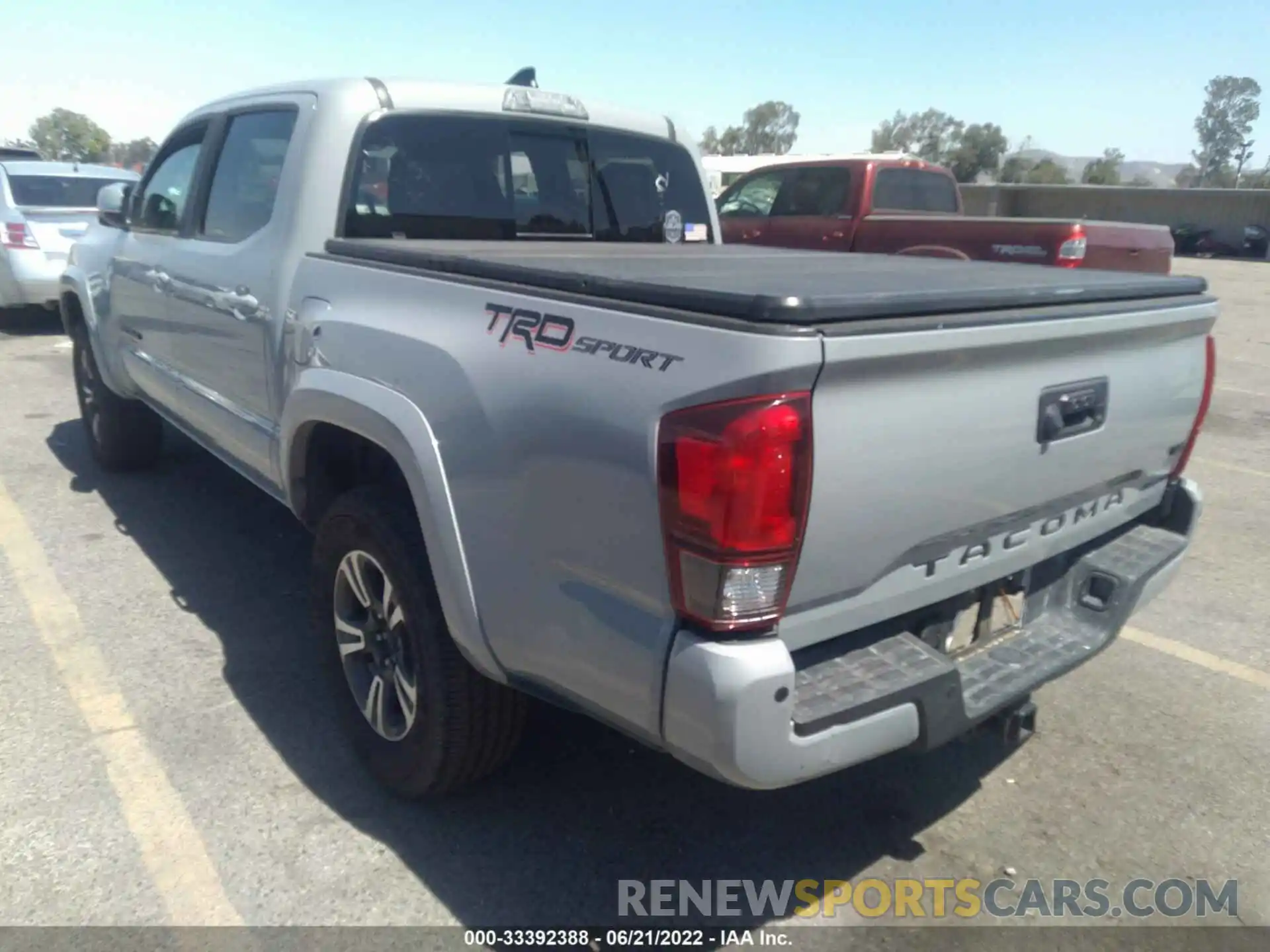 3 Photograph of a damaged car 3TMAZ5CN1KM099927 TOYOTA TACOMA 2WD 2019