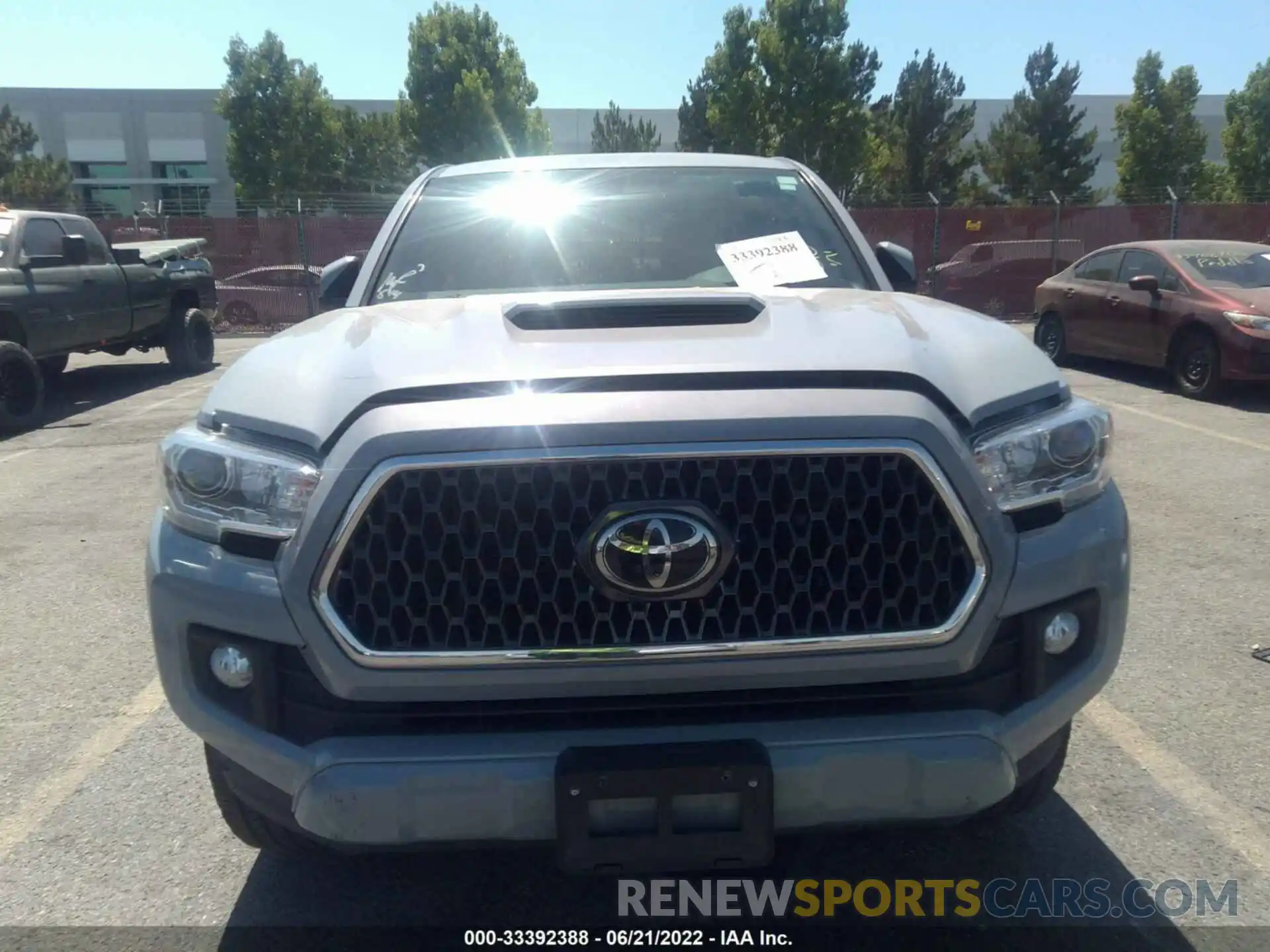 6 Photograph of a damaged car 3TMAZ5CN1KM099927 TOYOTA TACOMA 2WD 2019