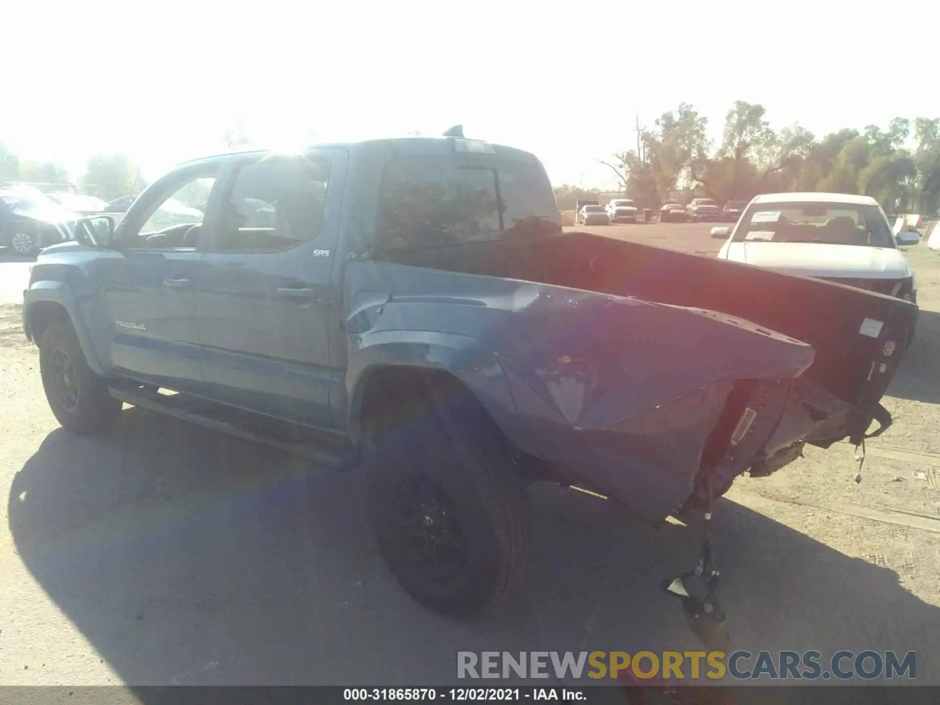 3 Photograph of a damaged car 3TMAZ5CN1KM101997 TOYOTA TACOMA 2WD 2019