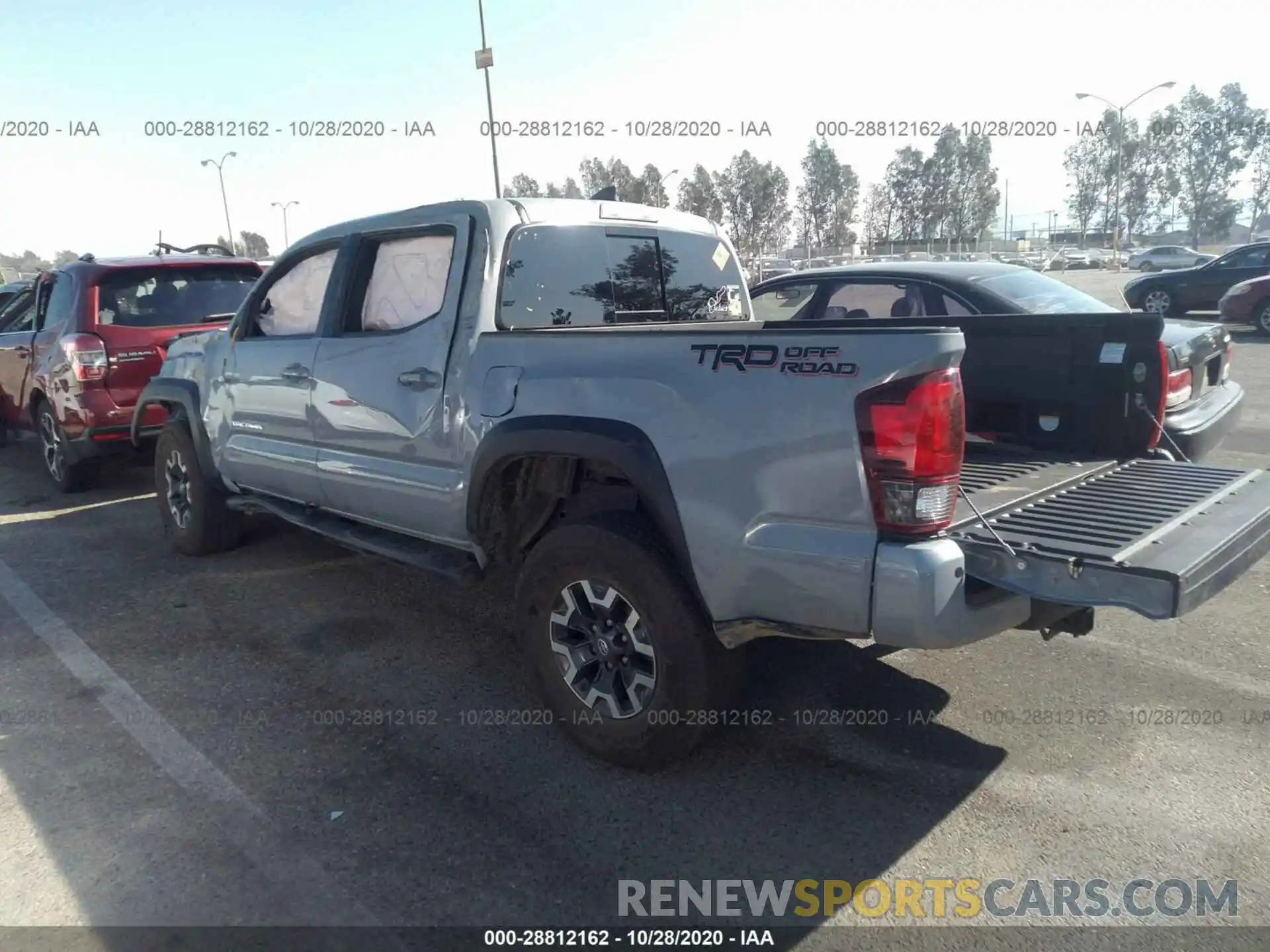 3 Photograph of a damaged car 3TMAZ5CN1KM103510 TOYOTA TACOMA 2WD 2019