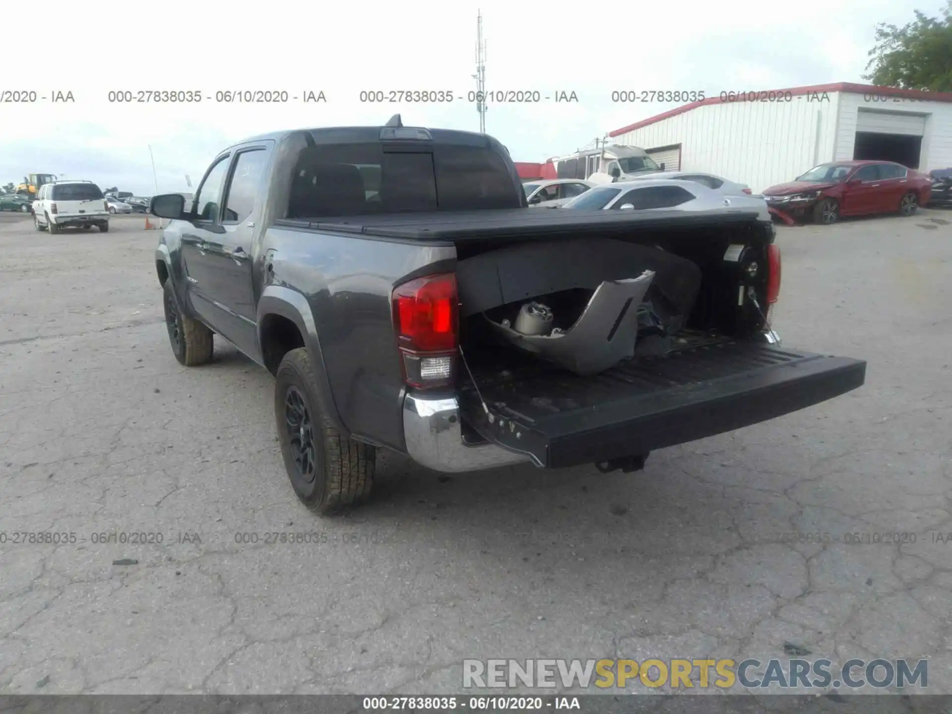 3 Photograph of a damaged car 3TMAZ5CN1KM106343 TOYOTA TACOMA 2WD 2019