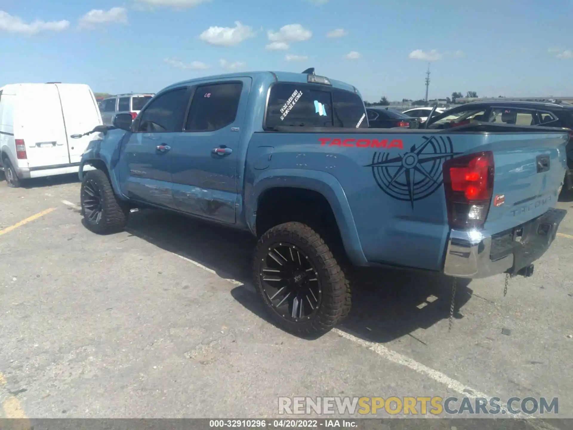 3 Photograph of a damaged car 3TMAZ5CN1KM111929 TOYOTA TACOMA 2WD 2019