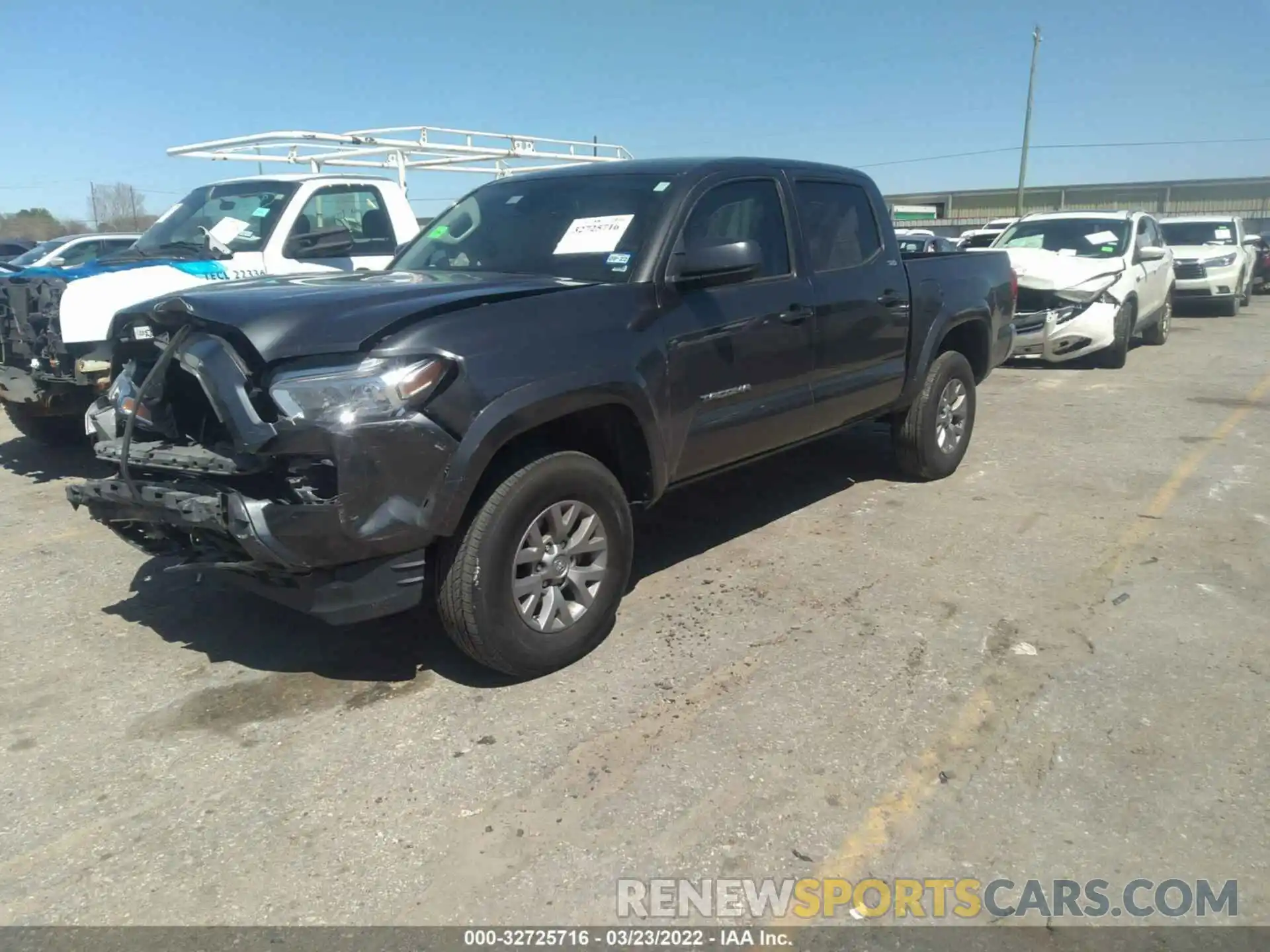 2 Photograph of a damaged car 3TMAZ5CN1KM112689 TOYOTA TACOMA 2WD 2019