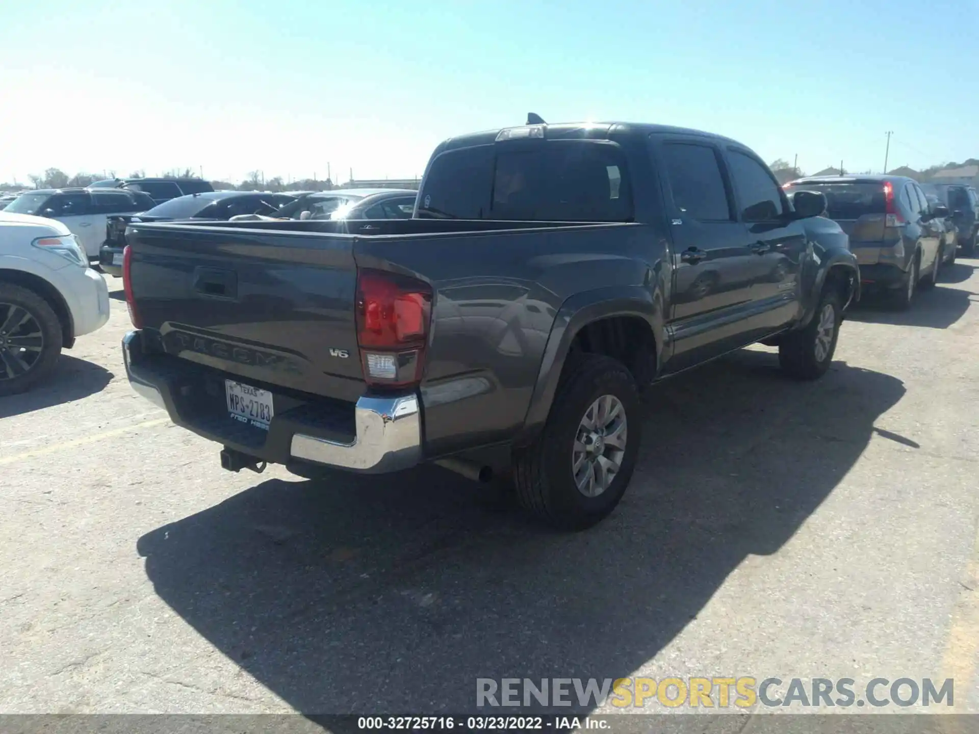 4 Photograph of a damaged car 3TMAZ5CN1KM112689 TOYOTA TACOMA 2WD 2019