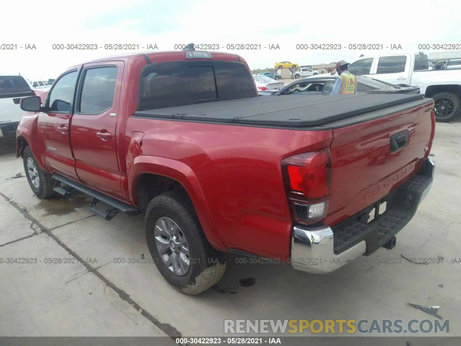 3 Photograph of a damaged car 3TMAZ5CN1KM113082 TOYOTA TACOMA 2WD 2019