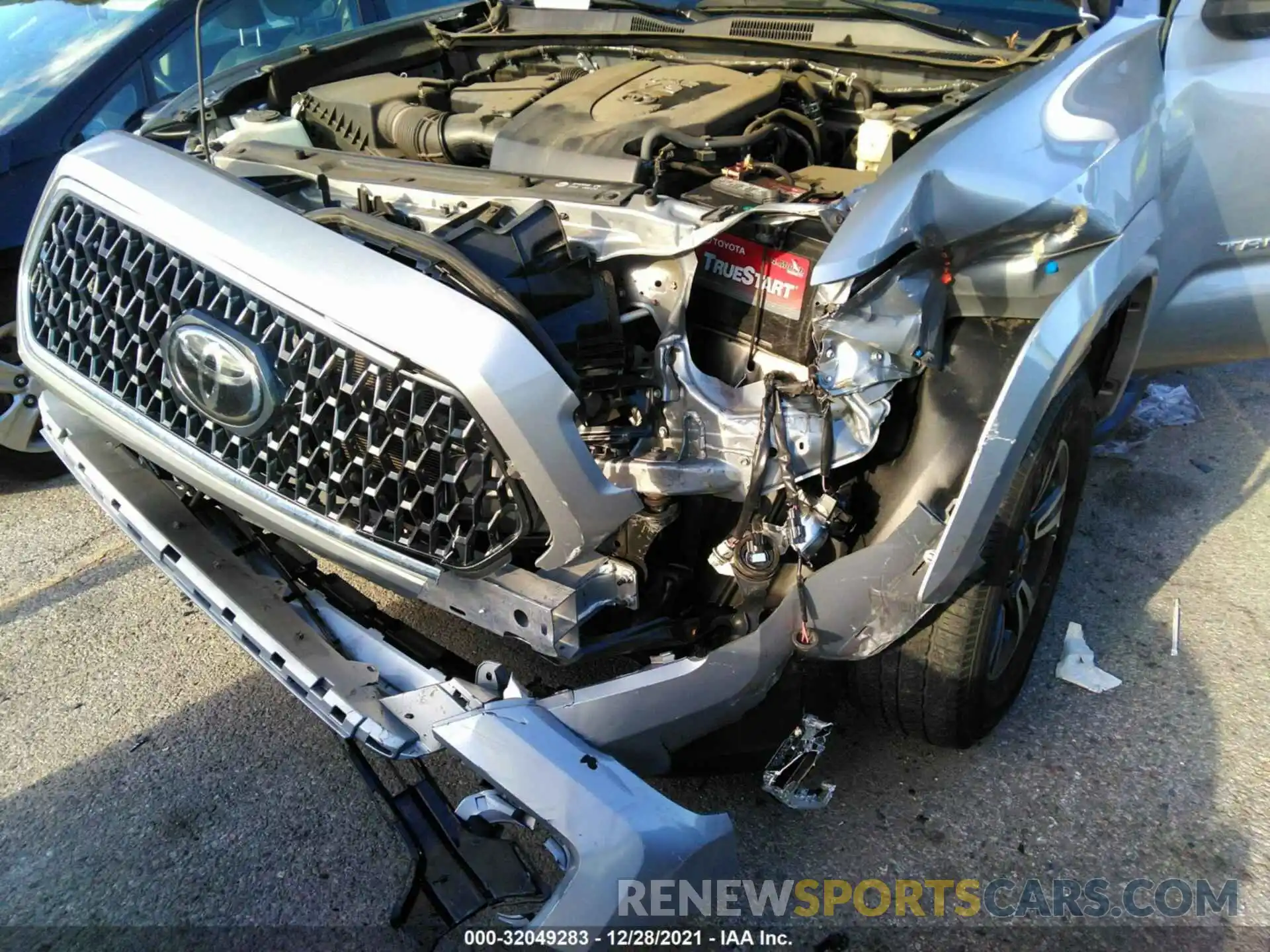 6 Photograph of a damaged car 3TMAZ5CN2KM080190 TOYOTA TACOMA 2WD 2019