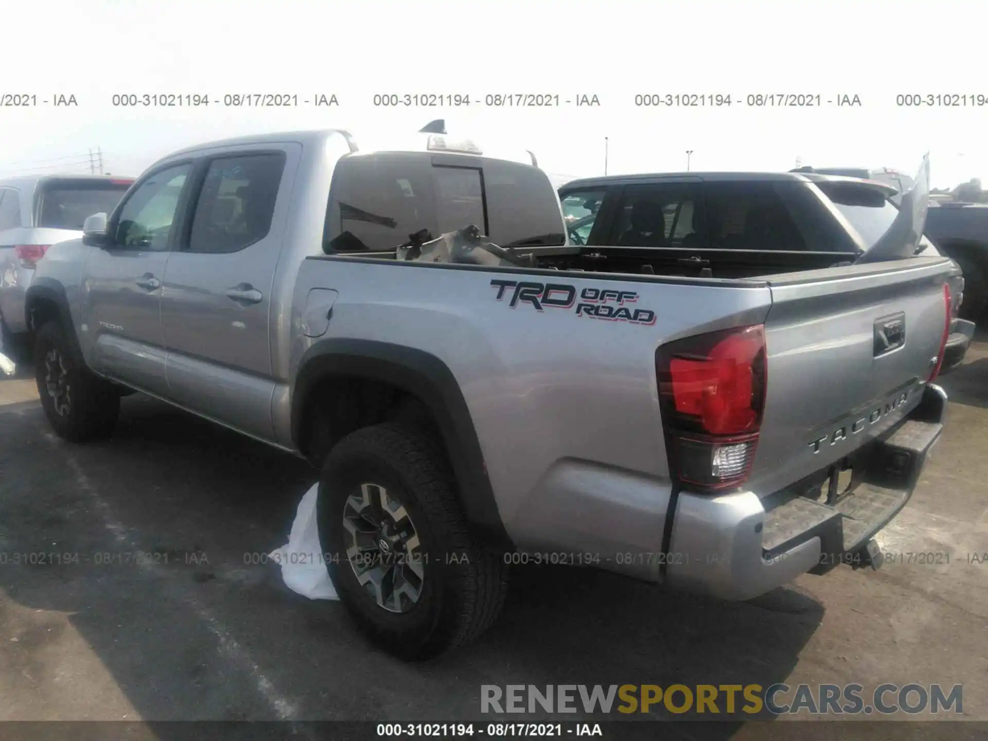 3 Photograph of a damaged car 3TMAZ5CN2KM091044 TOYOTA TACOMA 2WD 2019