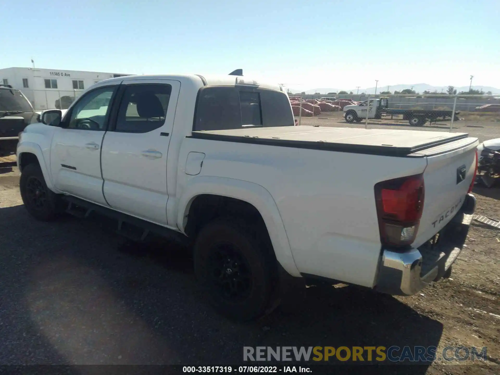 3 Photograph of a damaged car 3TMAZ5CN2KM100129 TOYOTA TACOMA 2WD 2019