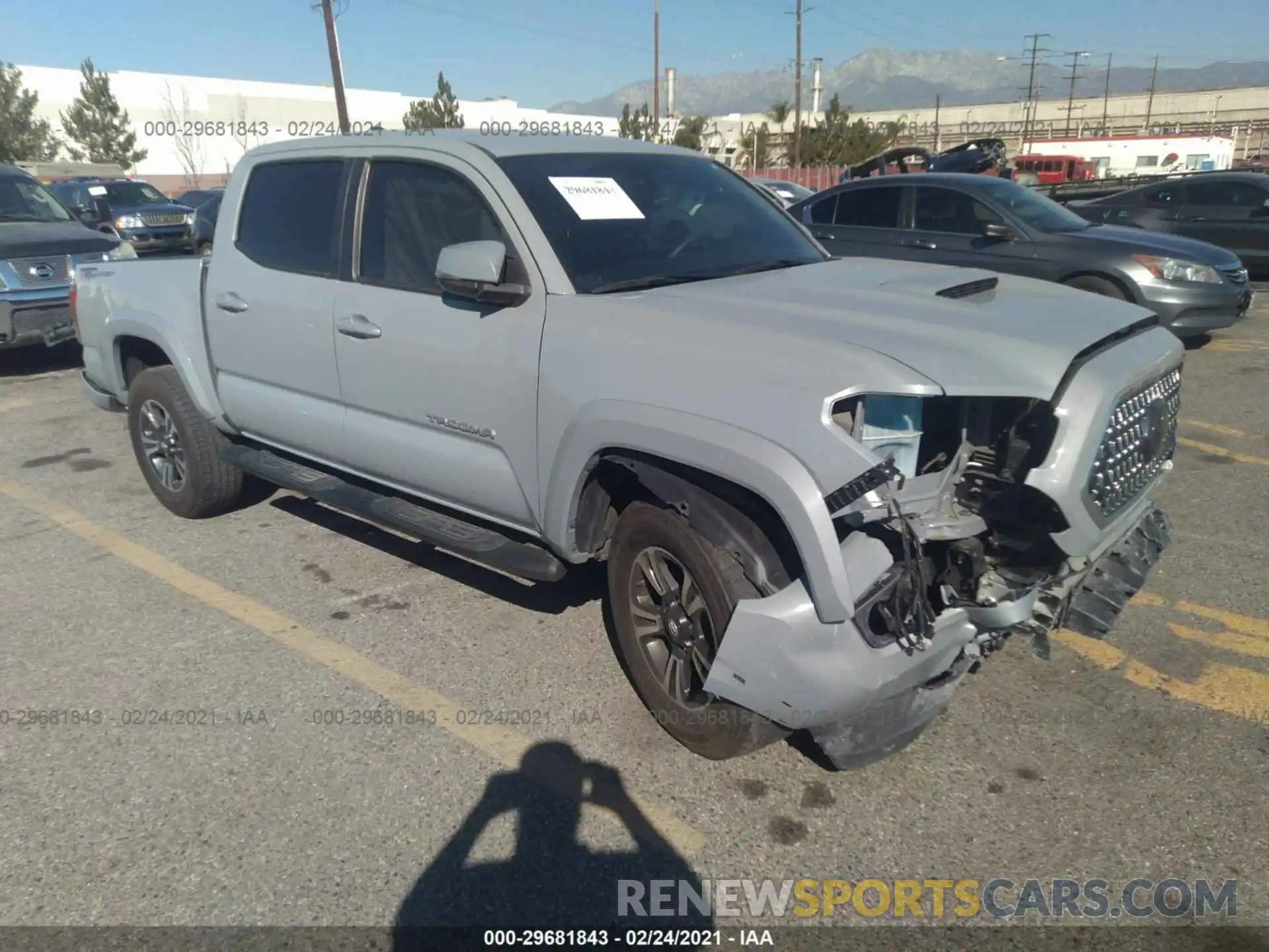 1 Photograph of a damaged car 3TMAZ5CN2KM108313 TOYOTA TACOMA 2WD 2019