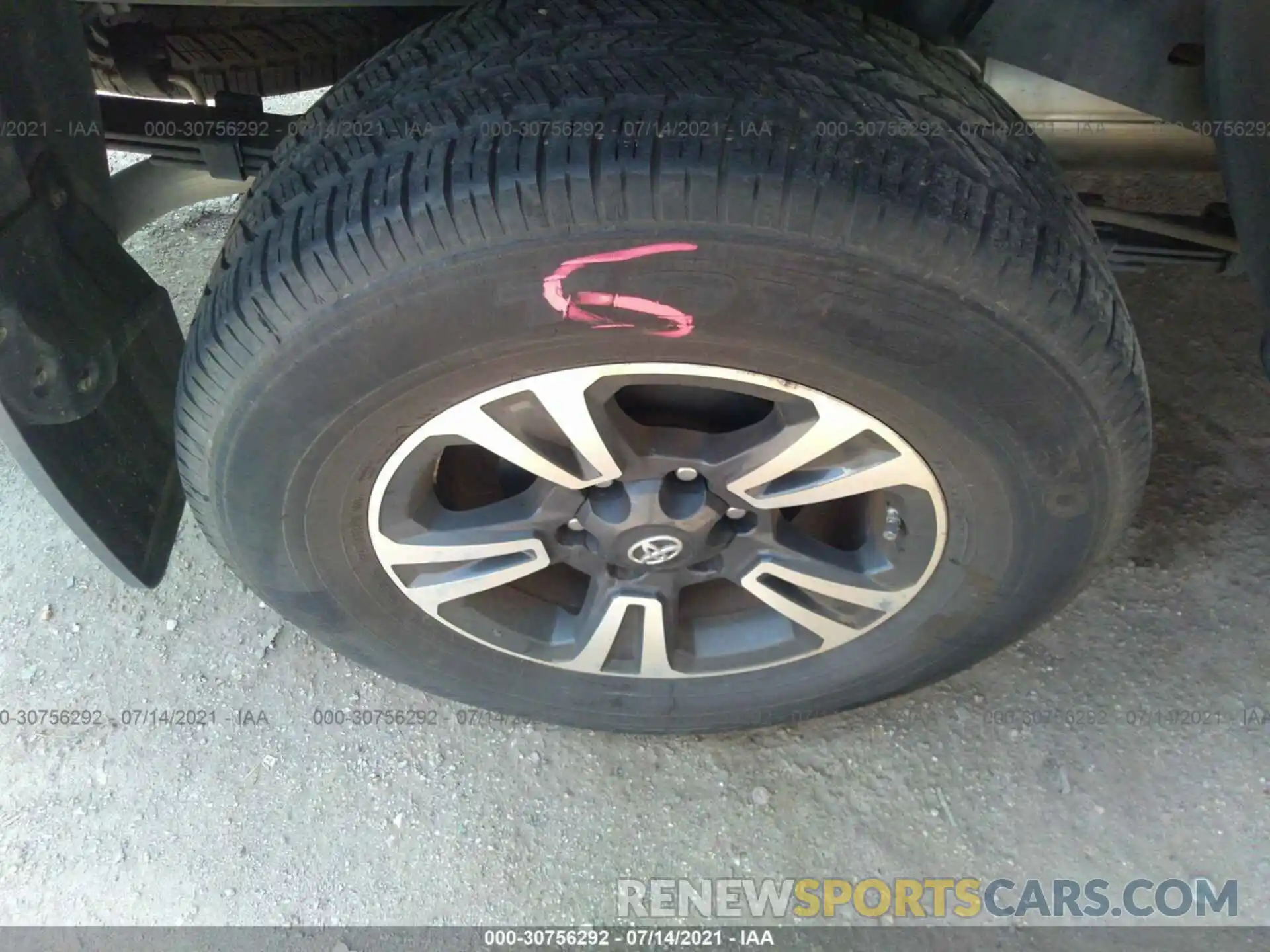 15 Photograph of a damaged car 3TMAZ5CN2KM110269 TOYOTA TACOMA 2WD 2019