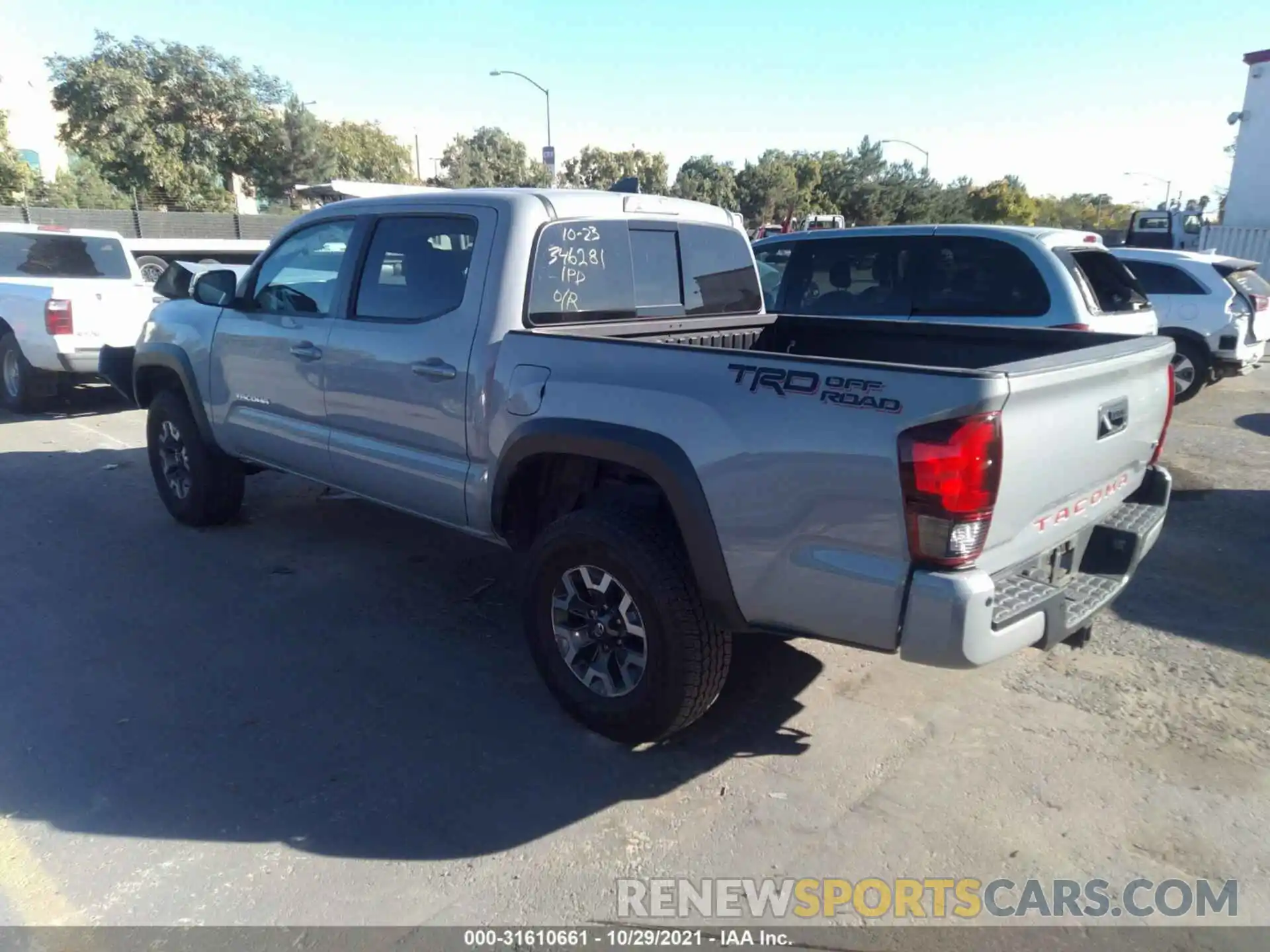 3 Photograph of a damaged car 3TMAZ5CN3KM081882 TOYOTA TACOMA 2WD 2019