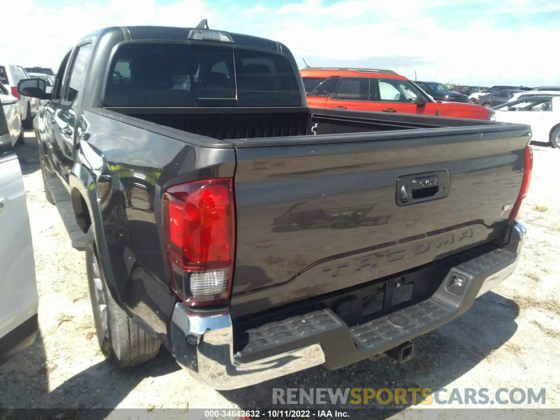 3 Photograph of a damaged car 3TMAZ5CN3KM084815 TOYOTA TACOMA 2WD 2019