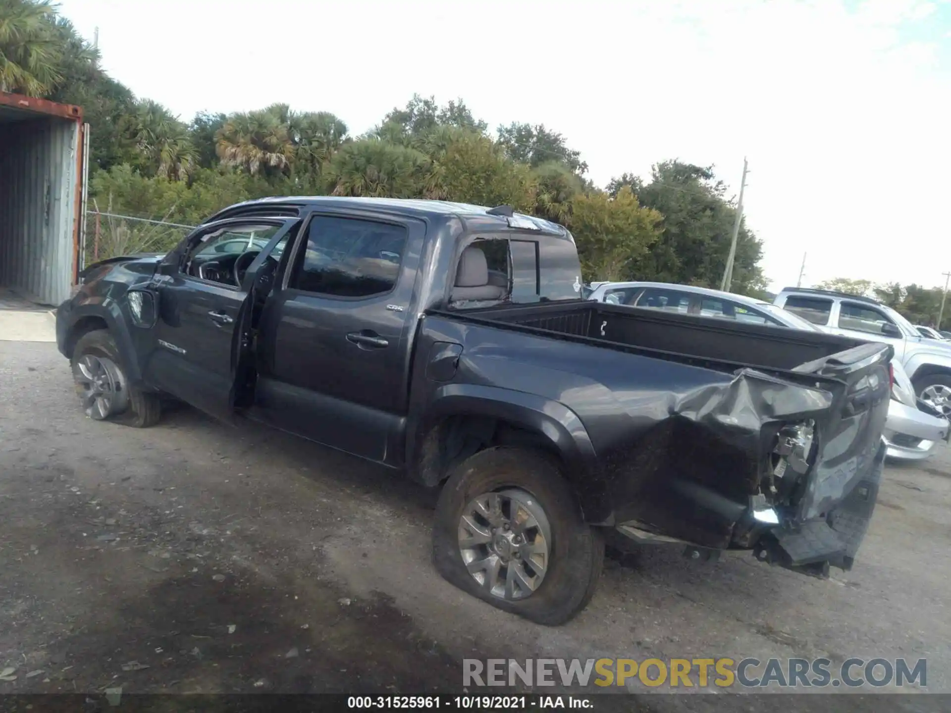 3 Photograph of a damaged car 3TMAZ5CN3KM085351 TOYOTA TACOMA 2WD 2019