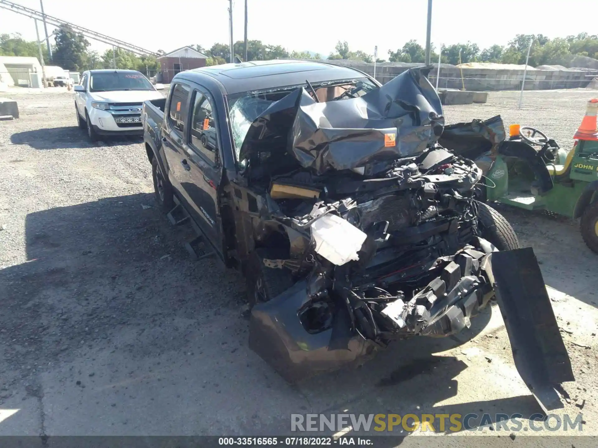 1 Photograph of a damaged car 3TMAZ5CN3KM101614 TOYOTA TACOMA 2WD 2019