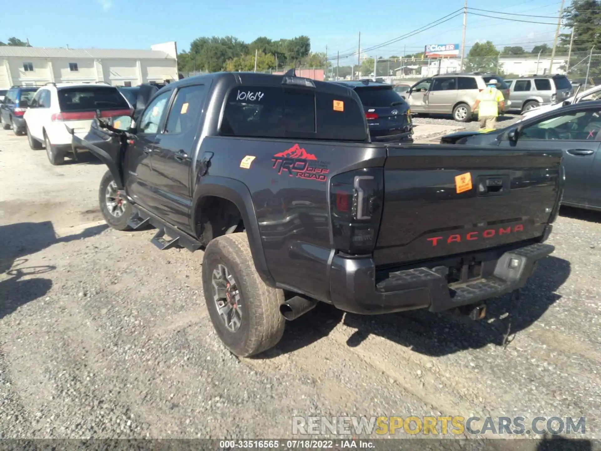 3 Photograph of a damaged car 3TMAZ5CN3KM101614 TOYOTA TACOMA 2WD 2019