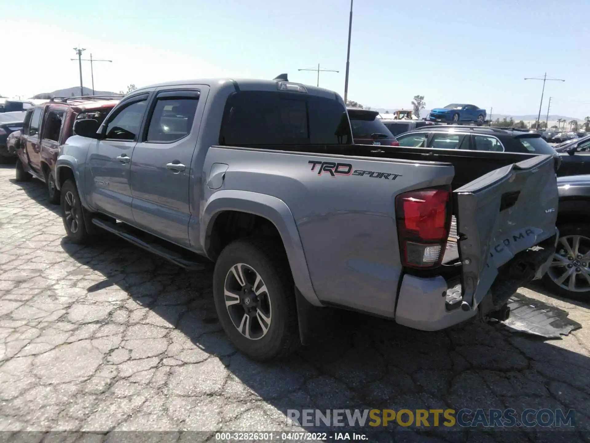 3 Photograph of a damaged car 3TMAZ5CN3KM102360 TOYOTA TACOMA 2WD 2019