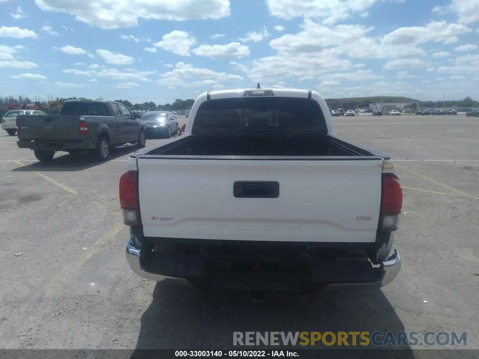 6 Photograph of a damaged car 3TMAZ5CN4KM079803 TOYOTA TACOMA 2WD 2019