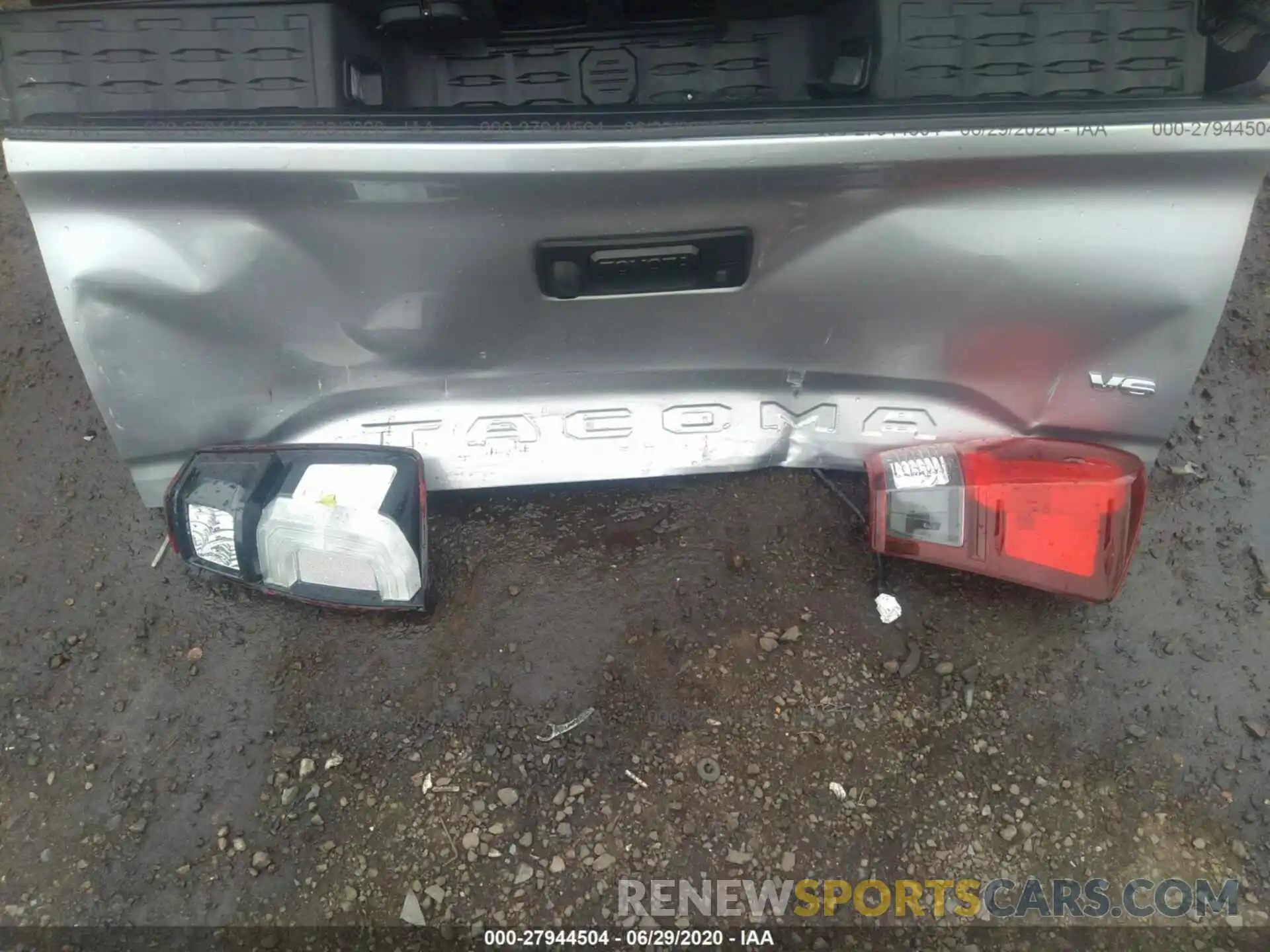 12 Photograph of a damaged car 3TMAZ5CN4KM088601 TOYOTA TACOMA 2WD 2019