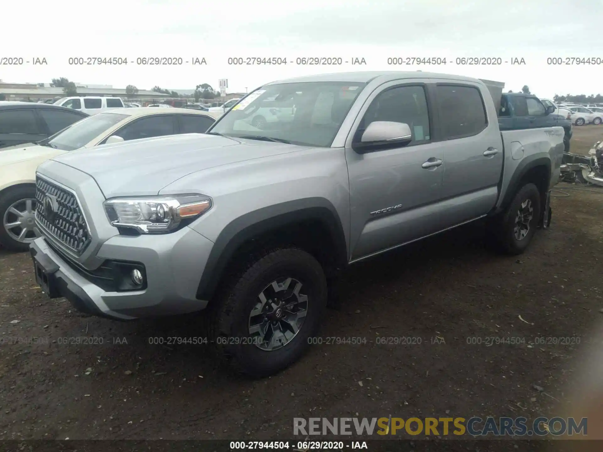 2 Photograph of a damaged car 3TMAZ5CN4KM088601 TOYOTA TACOMA 2WD 2019