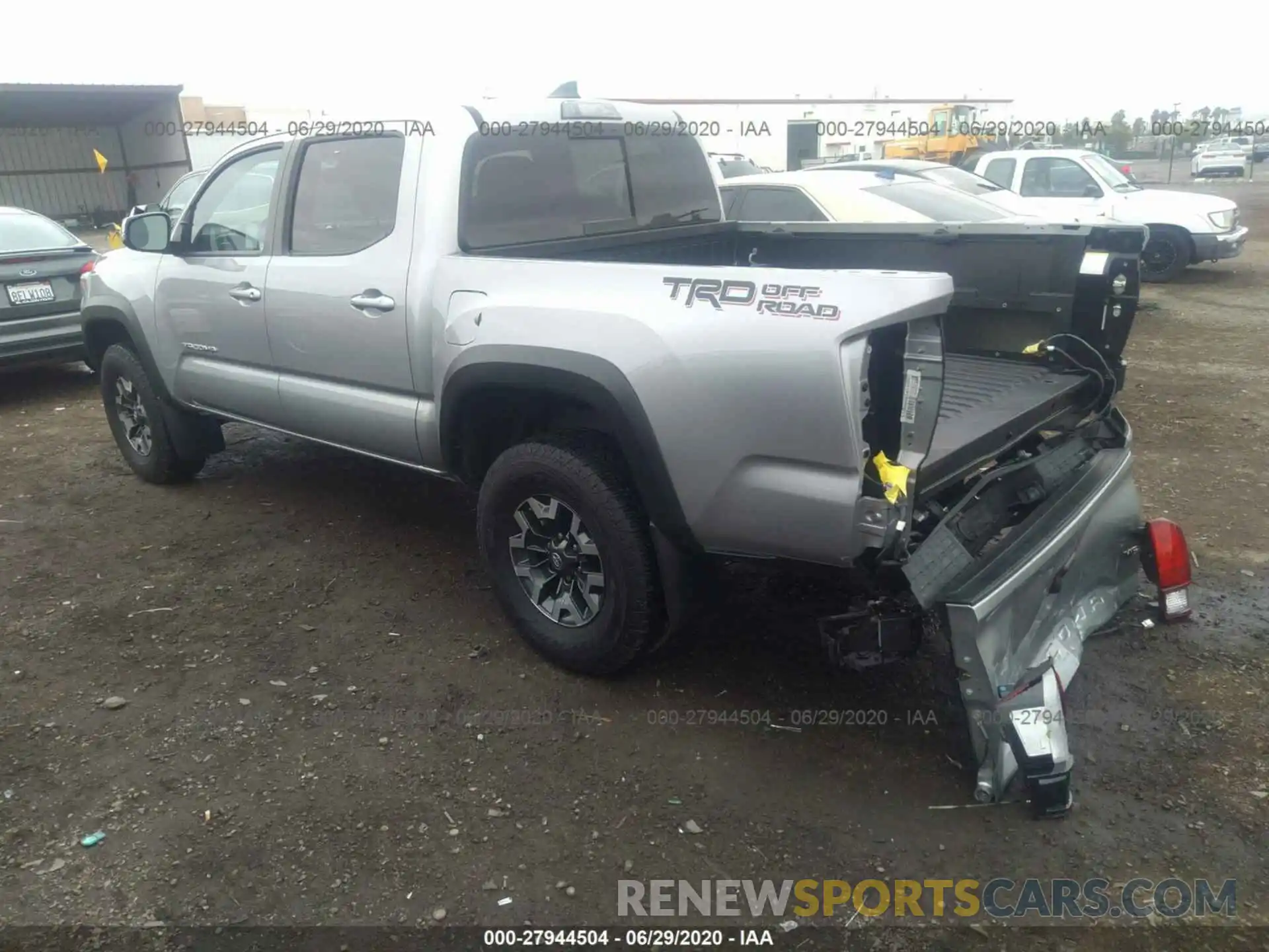 3 Фотография поврежденного автомобиля 3TMAZ5CN4KM088601 TOYOTA TACOMA 2WD 2019