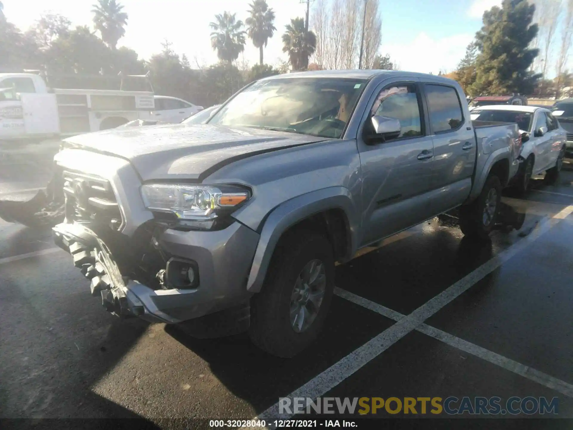 2 Photograph of a damaged car 3TMAZ5CN4KM089344 TOYOTA TACOMA 2WD 2019