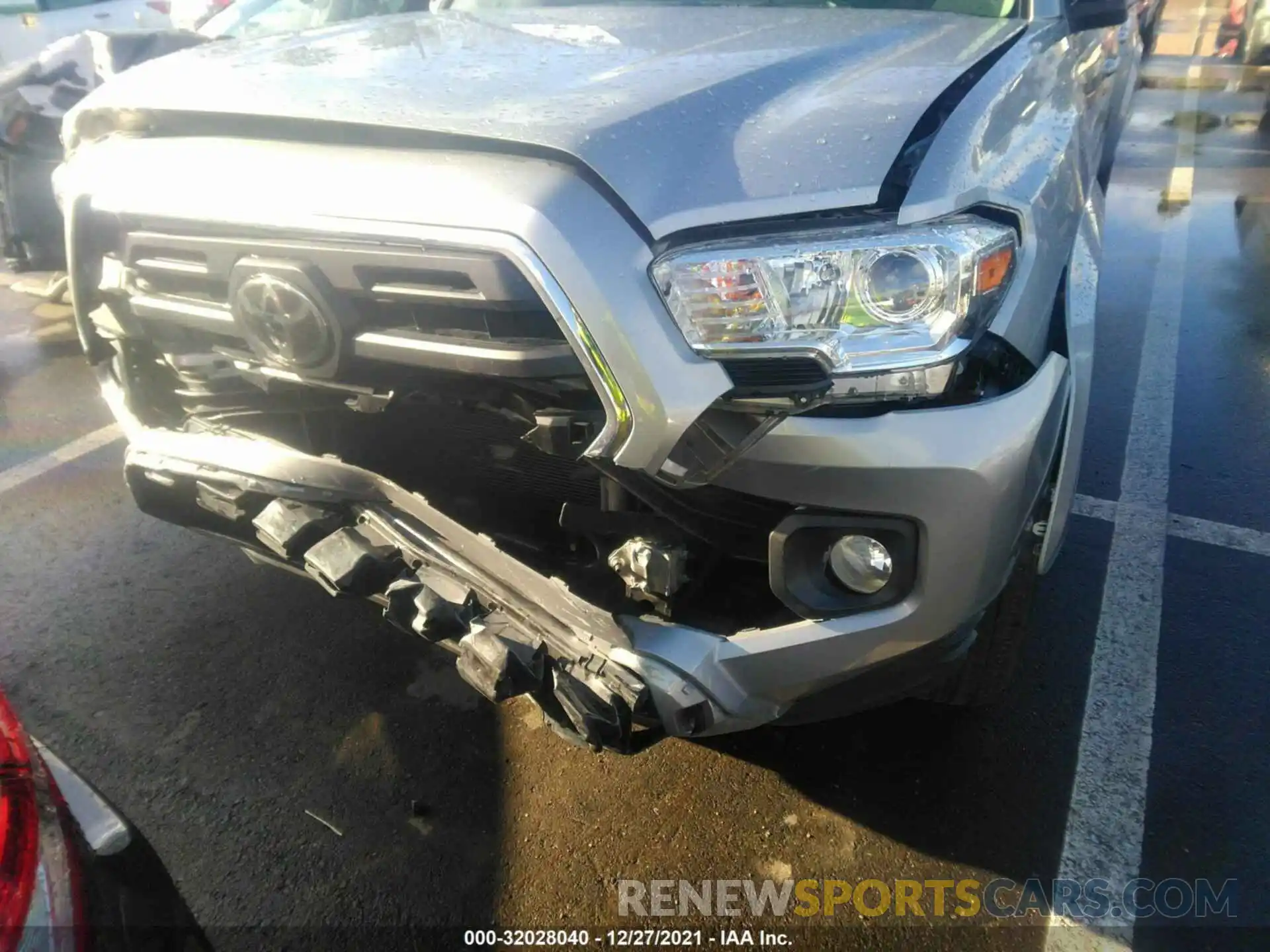 6 Photograph of a damaged car 3TMAZ5CN4KM089344 TOYOTA TACOMA 2WD 2019