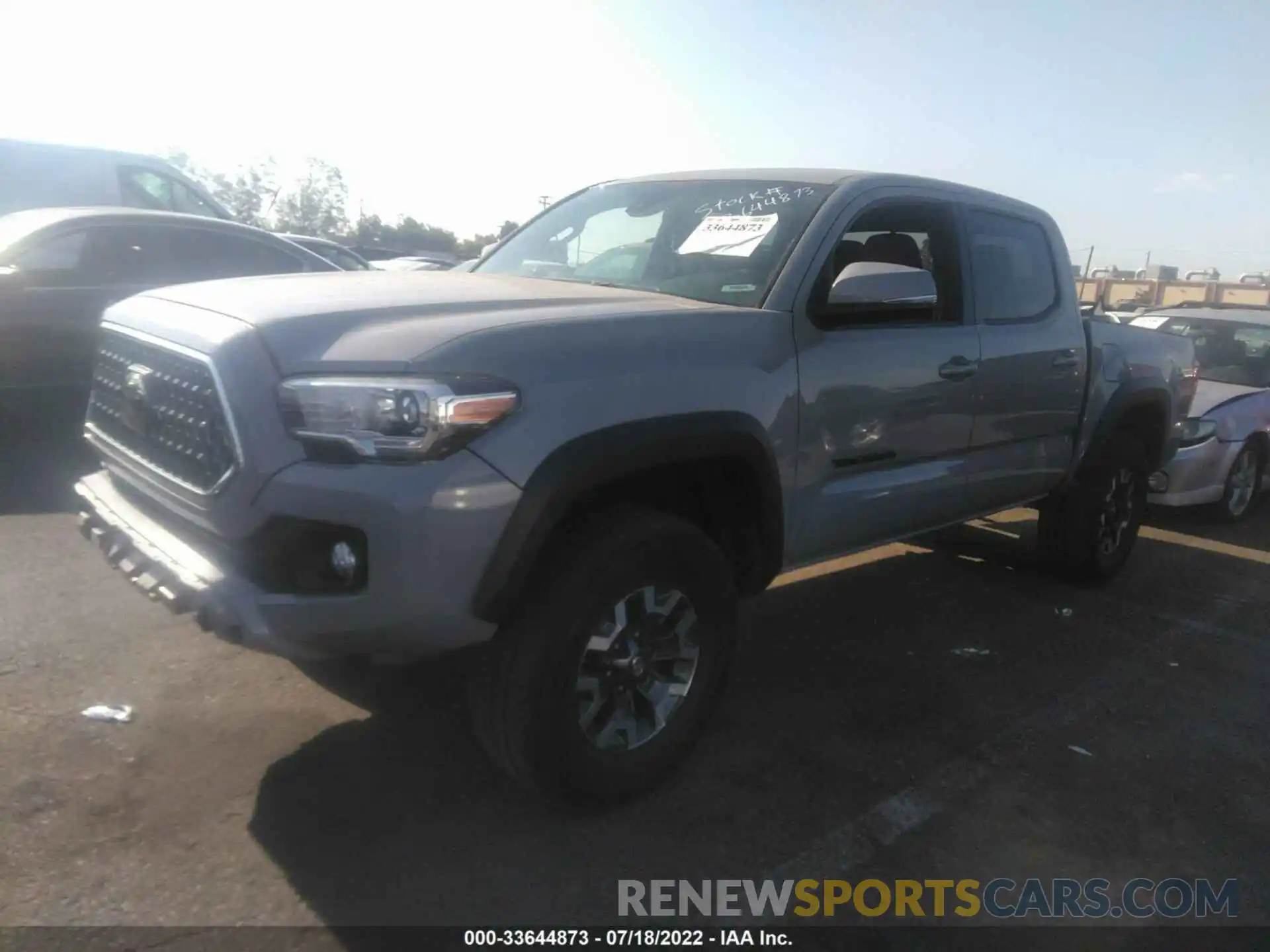 2 Photograph of a damaged car 3TMAZ5CN4KM094334 TOYOTA TACOMA 2WD 2019