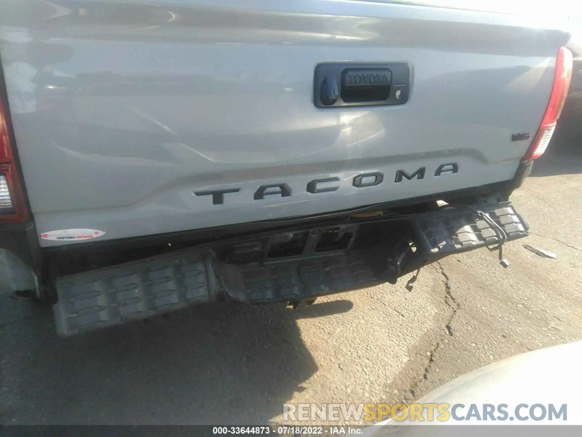 6 Photograph of a damaged car 3TMAZ5CN4KM094334 TOYOTA TACOMA 2WD 2019