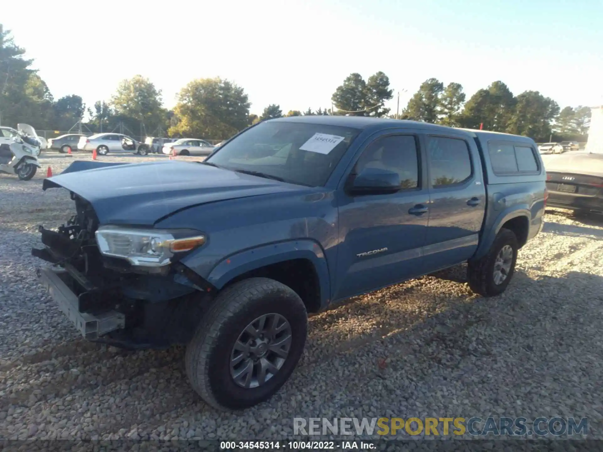 2 Photograph of a damaged car 3TMAZ5CN4KM094477 TOYOTA TACOMA 2WD 2019