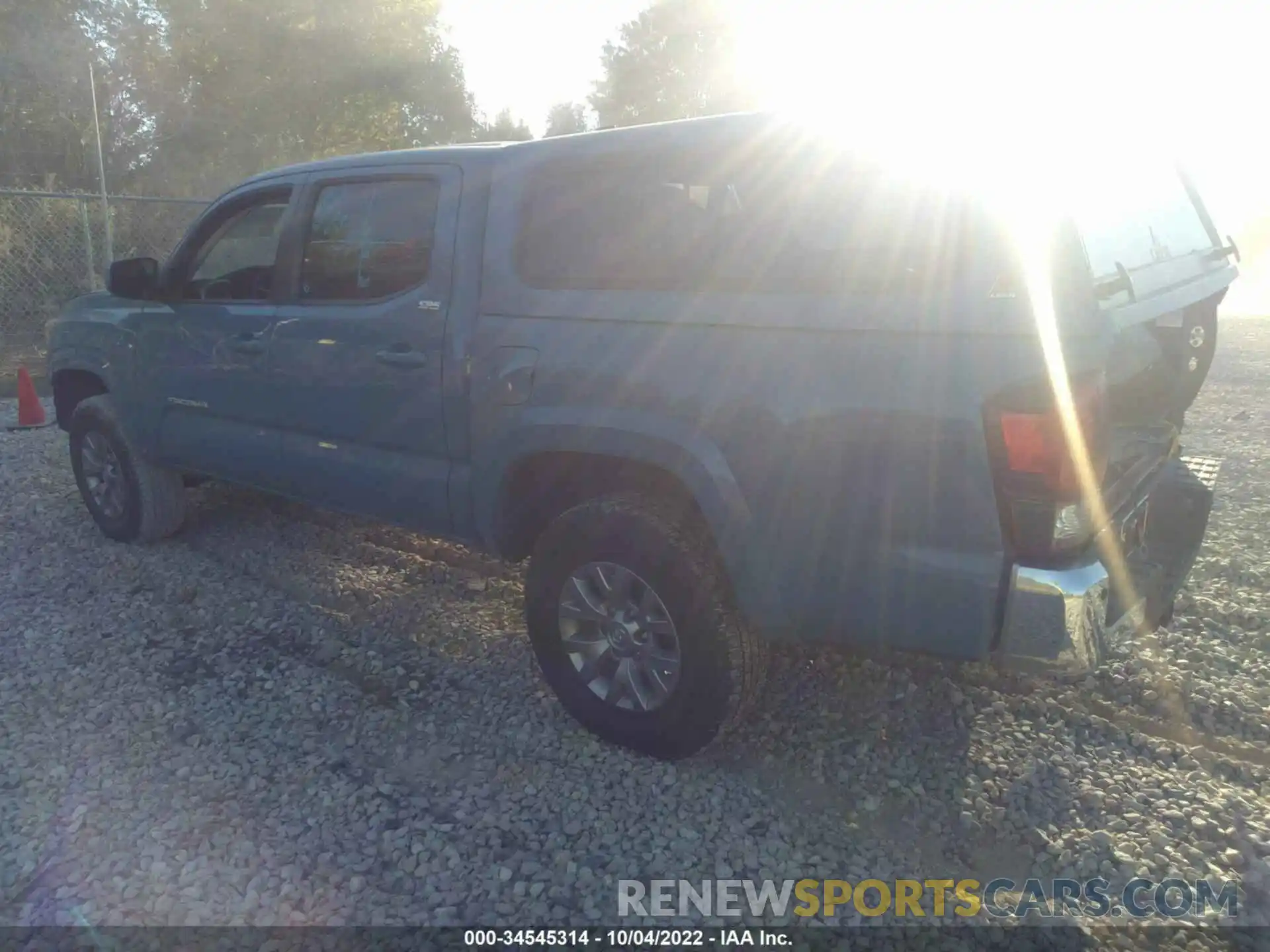 3 Photograph of a damaged car 3TMAZ5CN4KM094477 TOYOTA TACOMA 2WD 2019