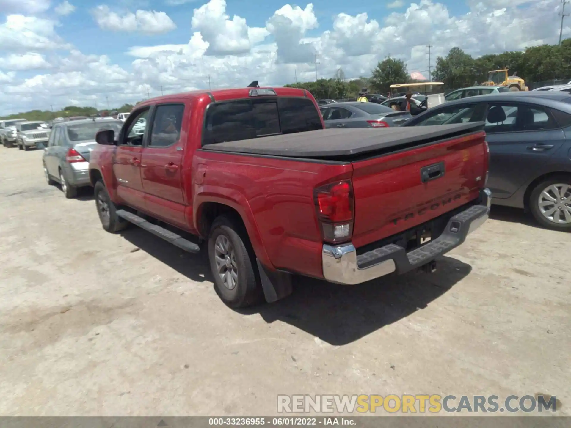 3 Photograph of a damaged car 3TMAZ5CN4KM098223 TOYOTA TACOMA 2WD 2019