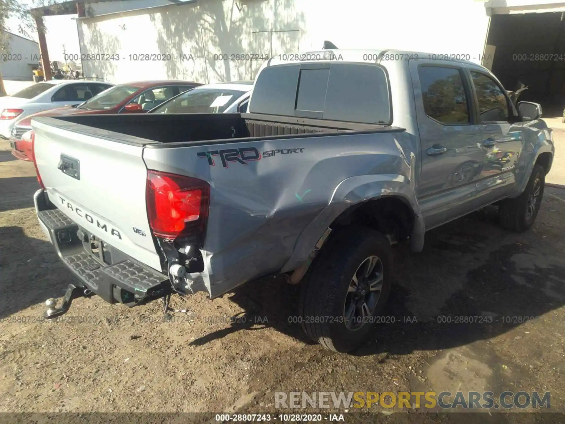 4 Photograph of a damaged car 3TMAZ5CN4KM098691 TOYOTA TACOMA 2WD 2019