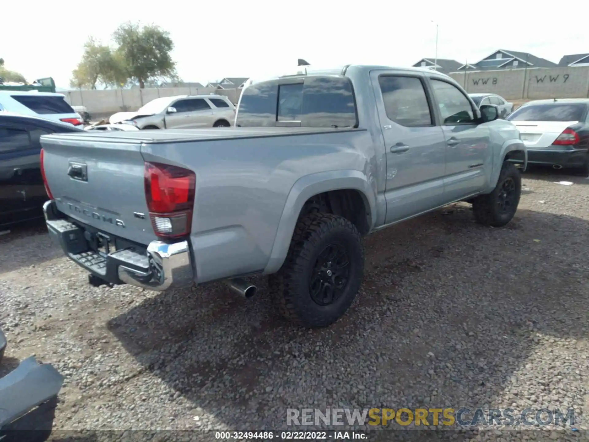 4 Photograph of a damaged car 3TMAZ5CN4KM098951 TOYOTA TACOMA 2WD 2019