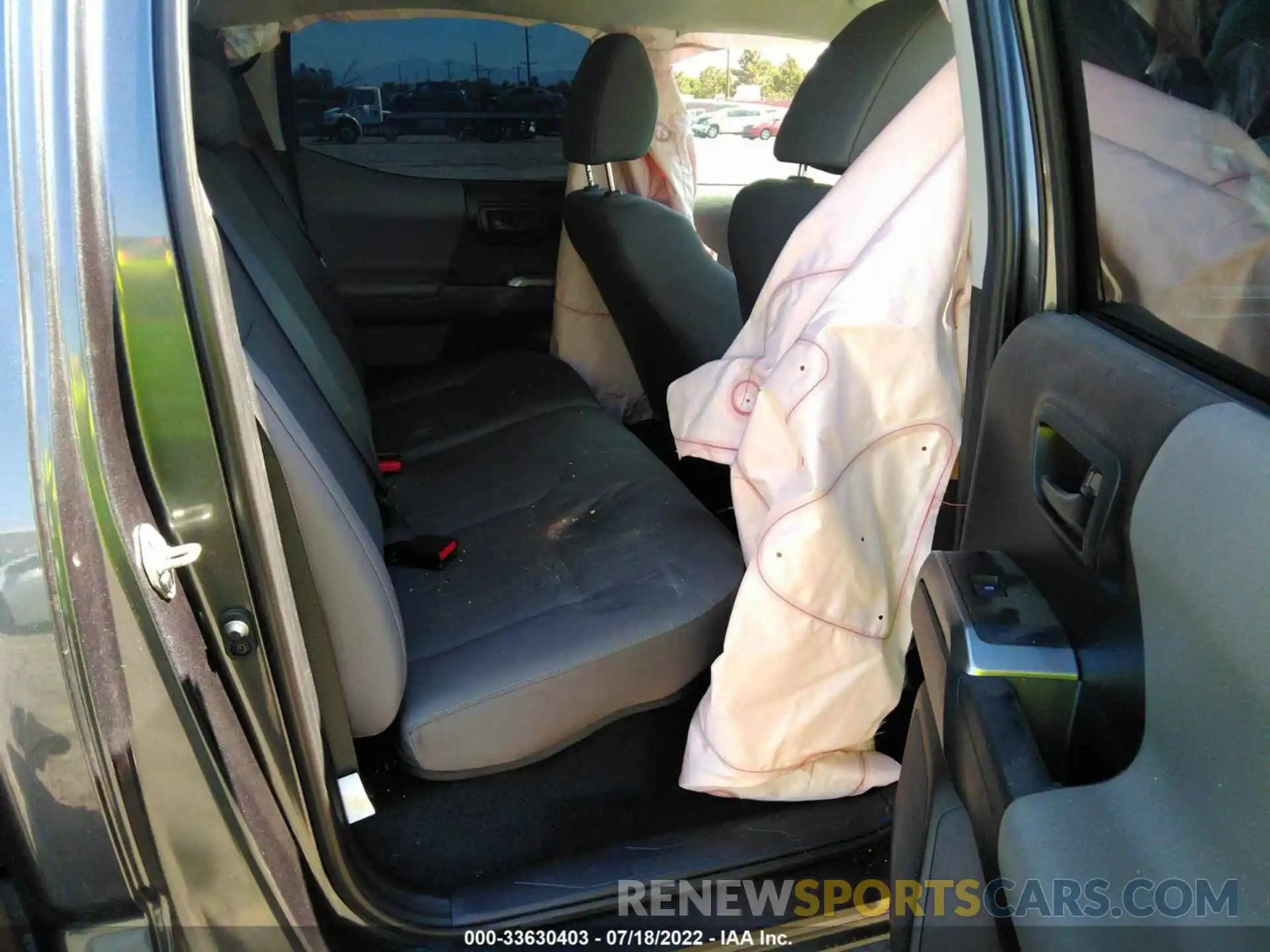 8 Photograph of a damaged car 3TMAZ5CN4KM108457 TOYOTA TACOMA 2WD 2019