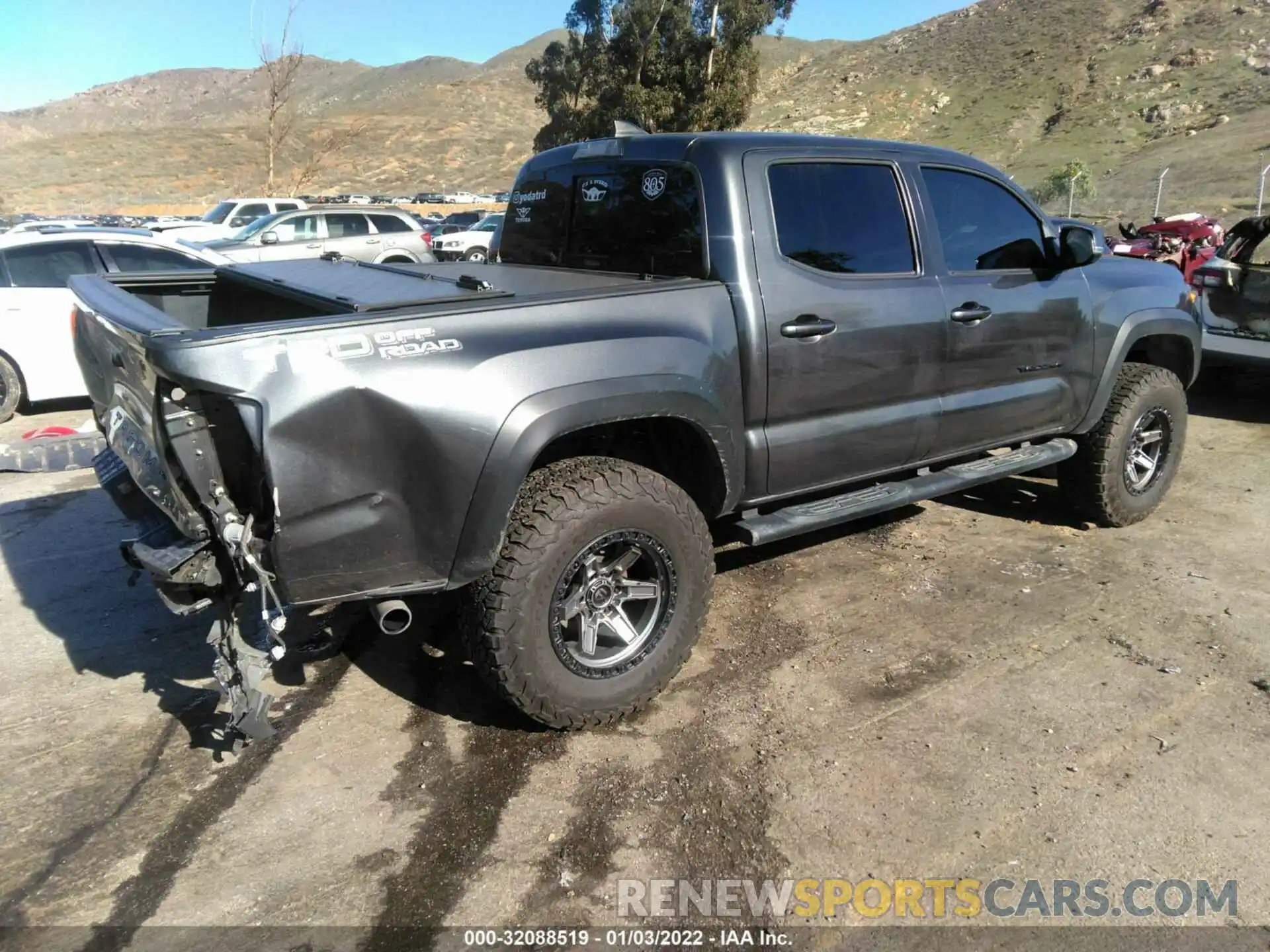 4 Фотография поврежденного автомобиля 3TMAZ5CN4KM112427 TOYOTA TACOMA 2WD 2019