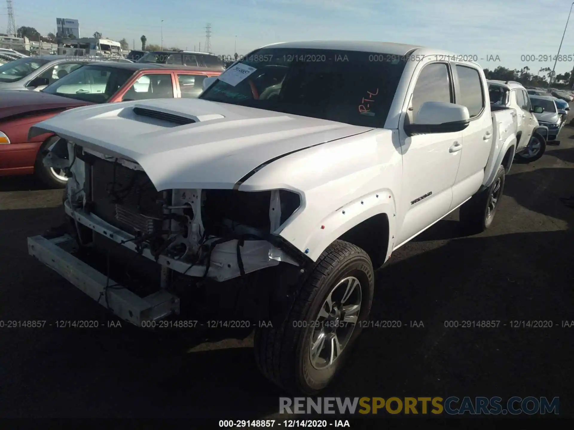 2 Photograph of a damaged car 3TMAZ5CN4KM114291 TOYOTA TACOMA 2WD 2019