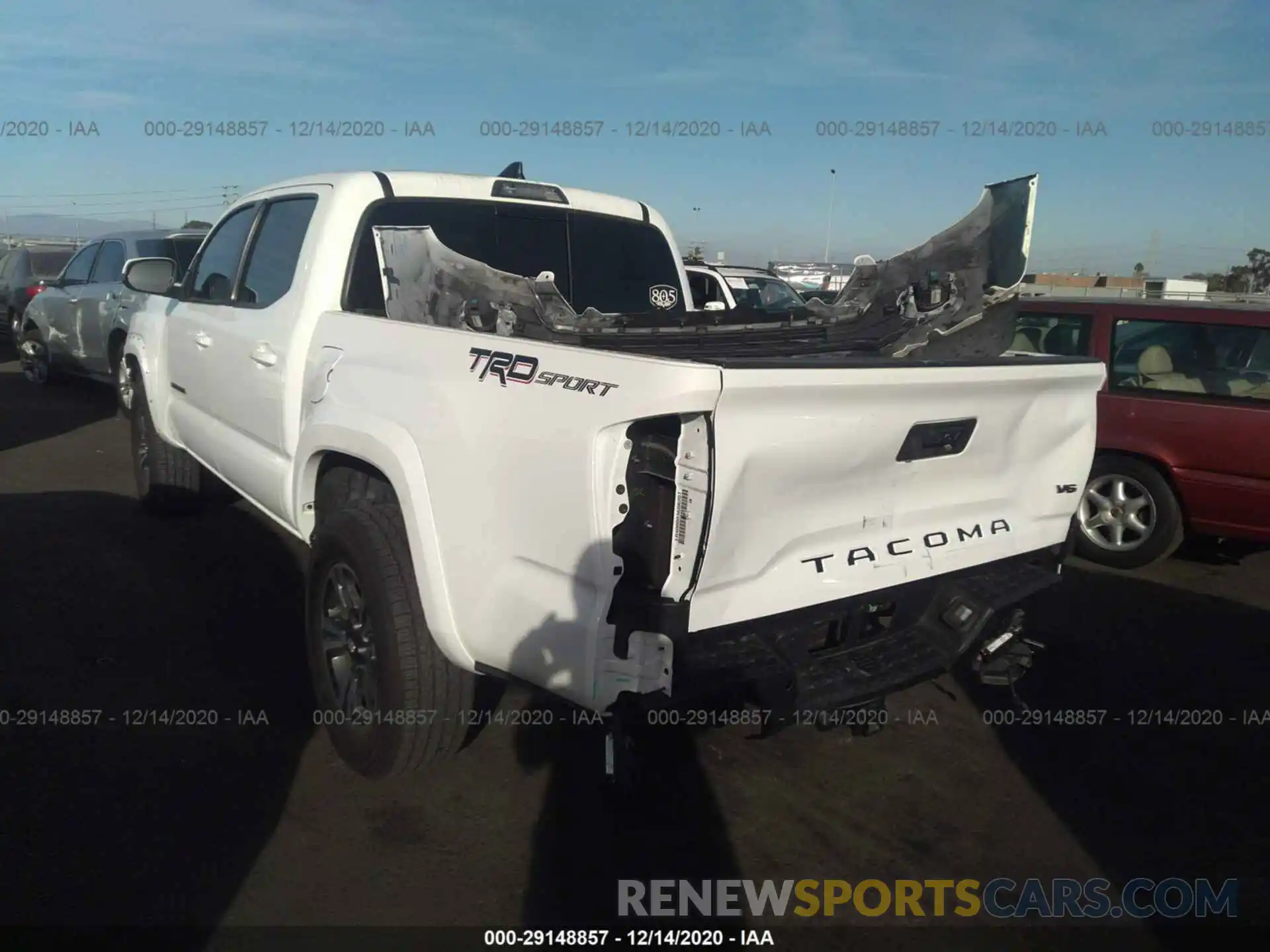 3 Photograph of a damaged car 3TMAZ5CN4KM114291 TOYOTA TACOMA 2WD 2019