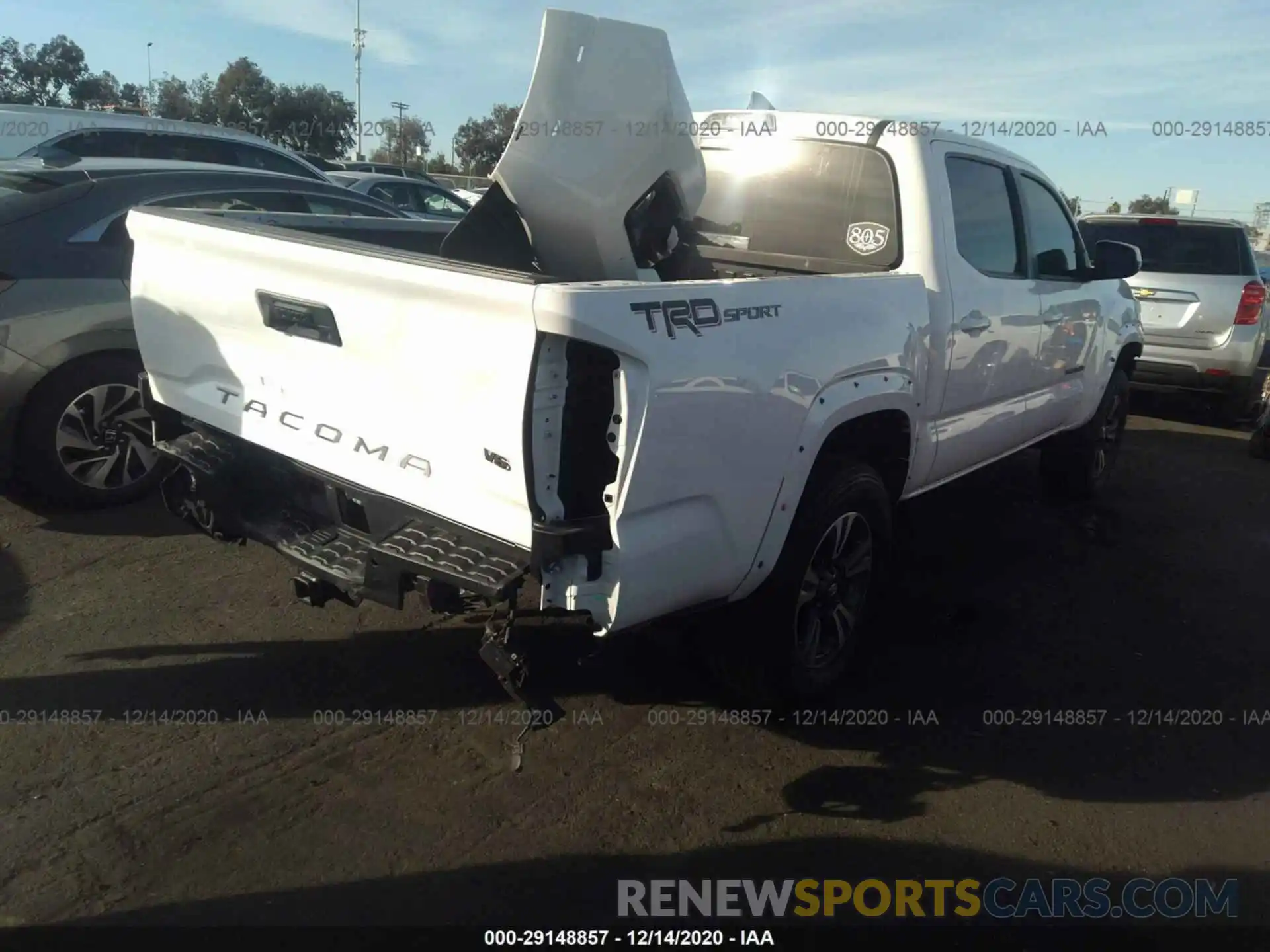 4 Photograph of a damaged car 3TMAZ5CN4KM114291 TOYOTA TACOMA 2WD 2019