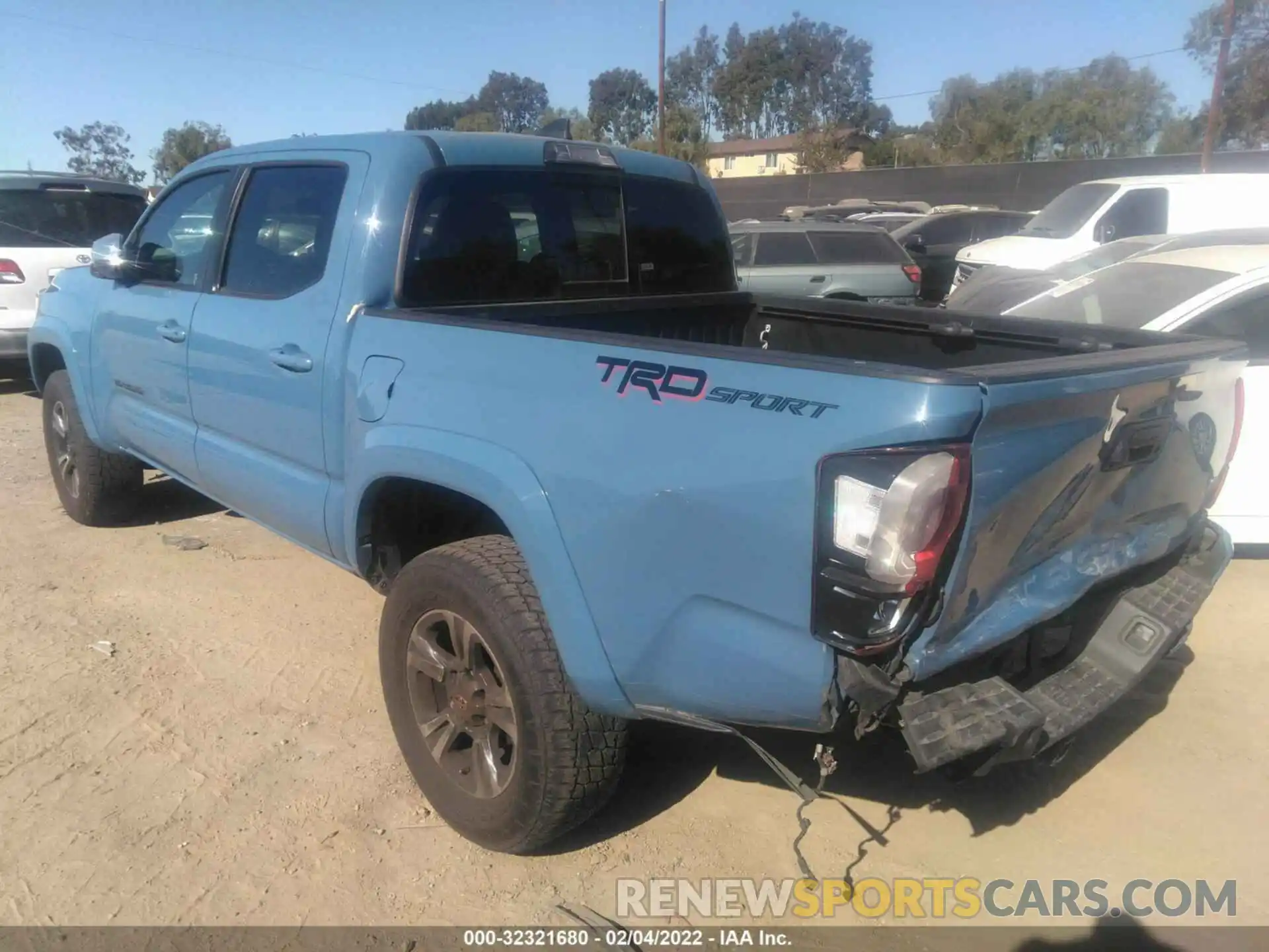 3 Photograph of a damaged car 3TMAZ5CN5KM080250 TOYOTA TACOMA 2WD 2019