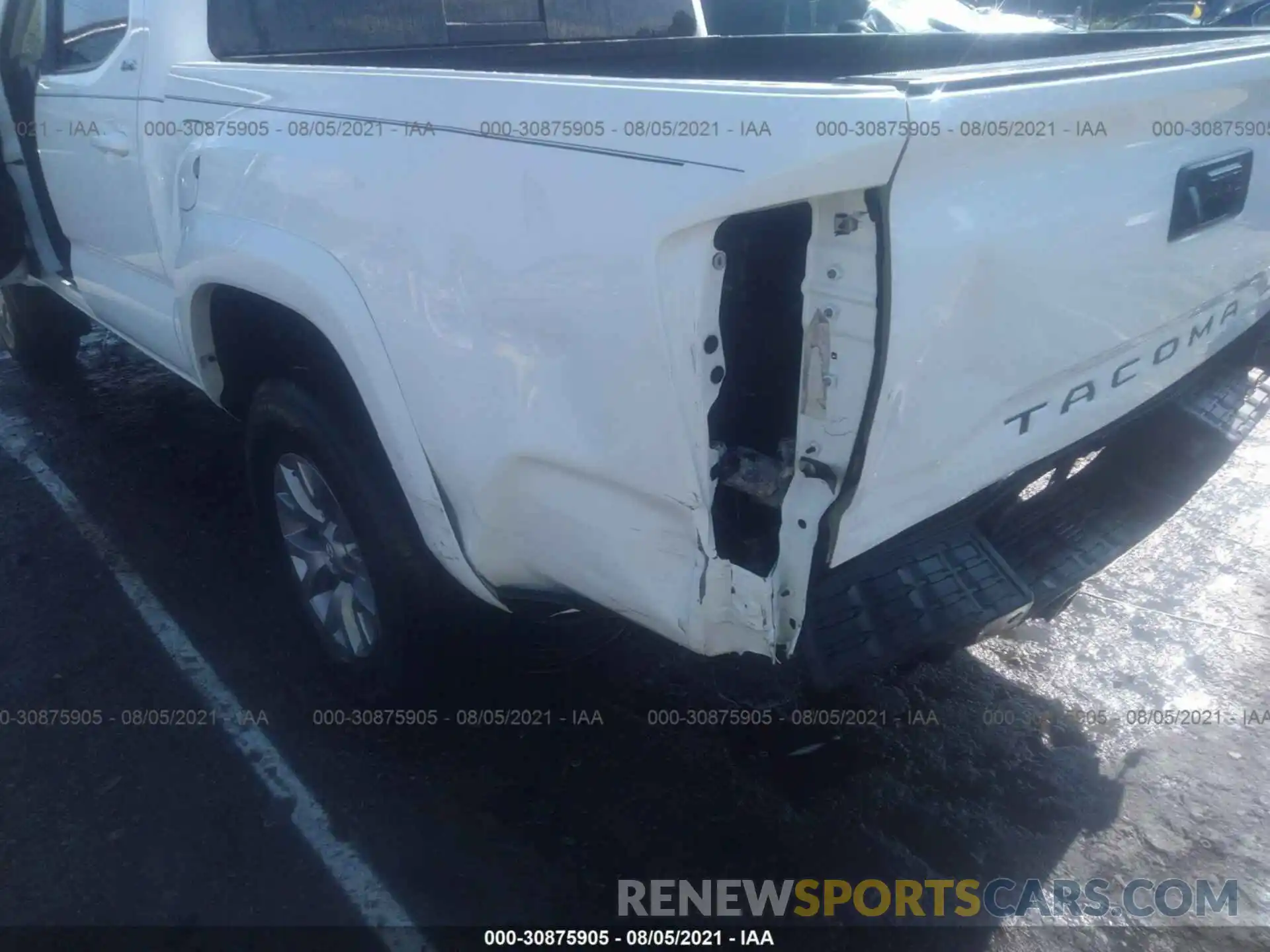 6 Photograph of a damaged car 3TMAZ5CN5KM081348 TOYOTA TACOMA 2WD 2019