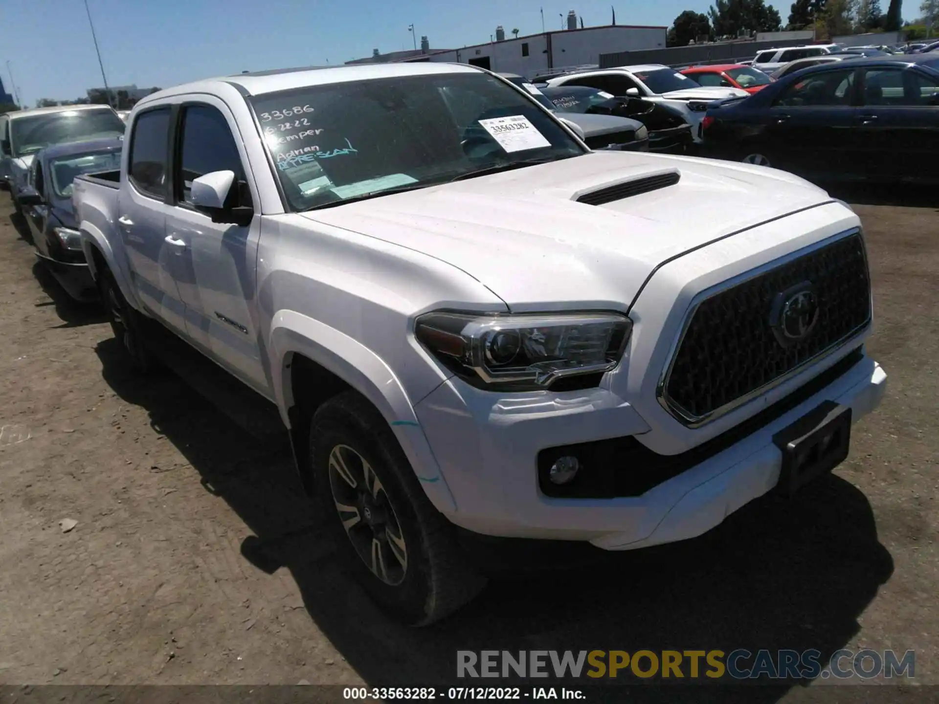 1 Фотография поврежденного автомобиля 3TMAZ5CN5KM083620 TOYOTA TACOMA 2WD 2019