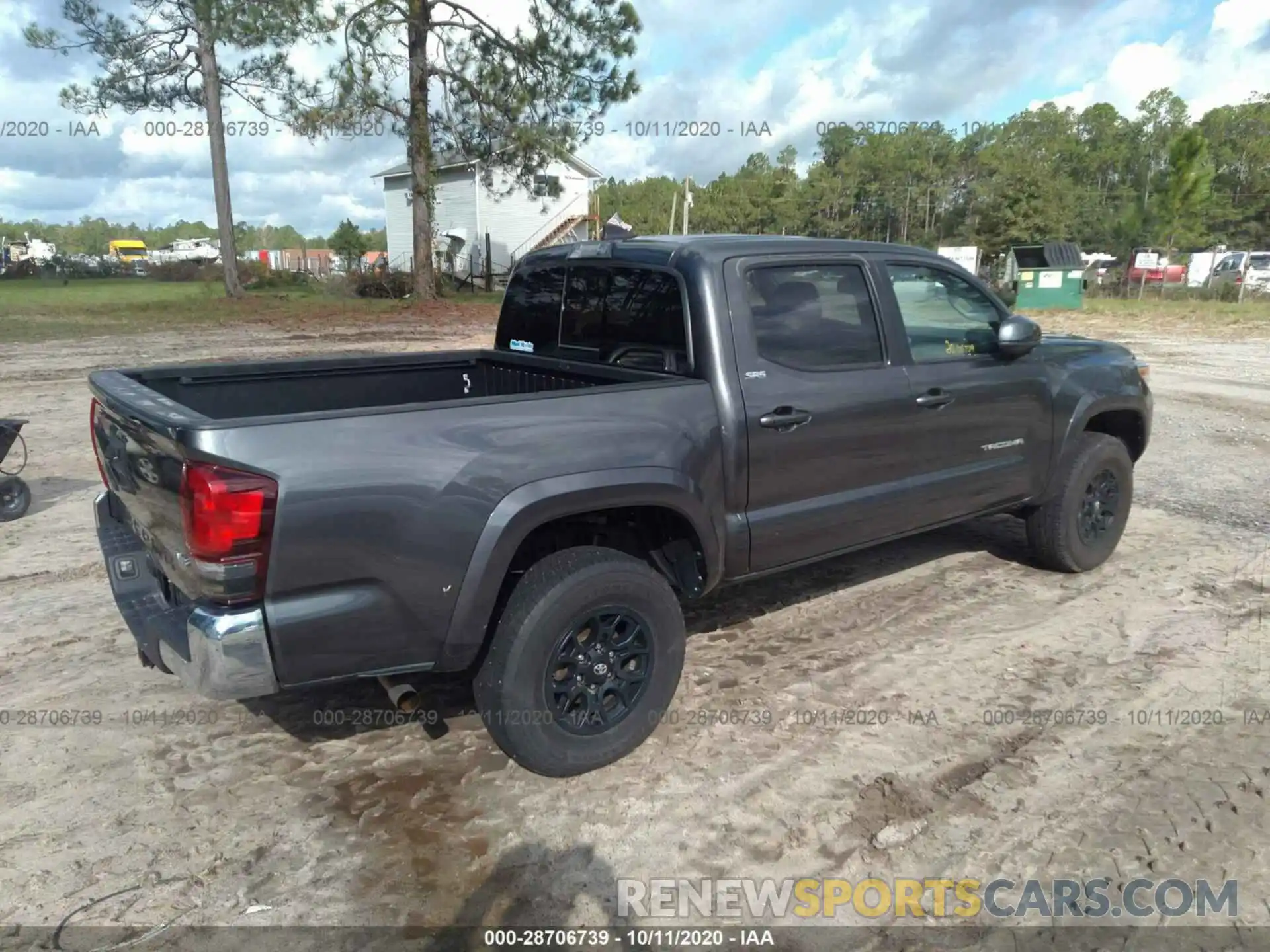 4 Photograph of a damaged car 3TMAZ5CN5KM096206 TOYOTA TACOMA 2WD 2019